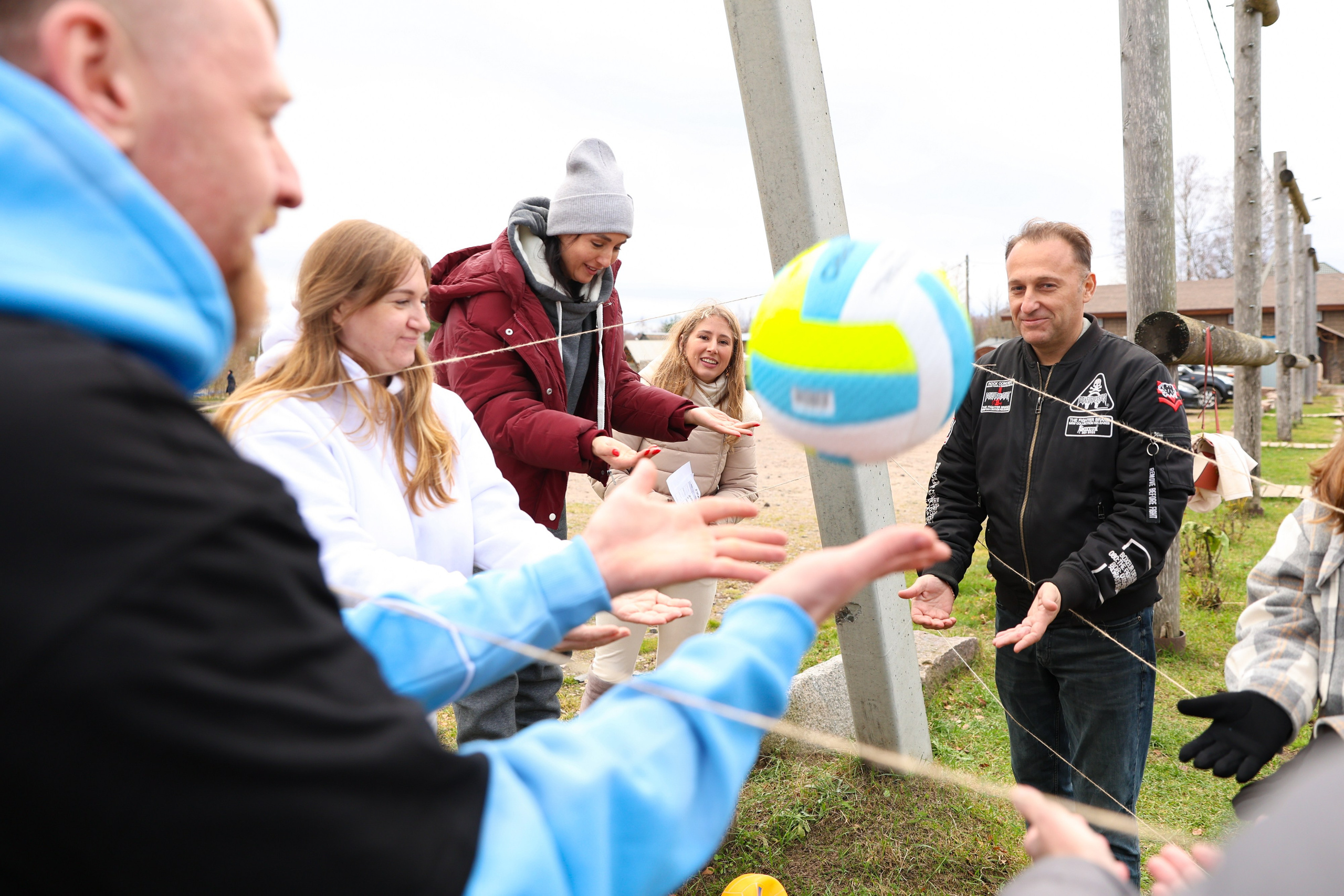 Тиндер смена в лагере для взрослых «Изи». Фотограф Дарья Попова