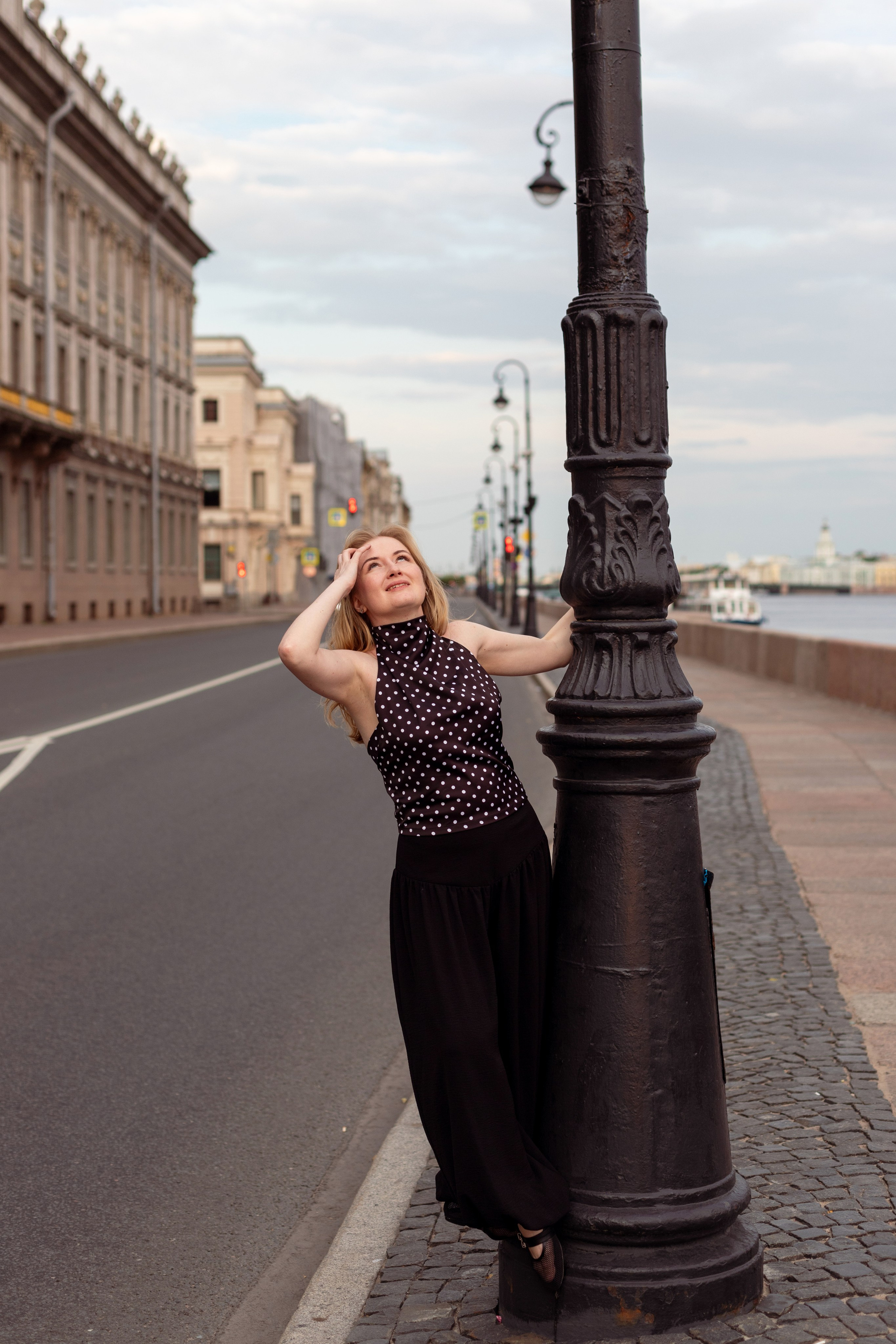 Фотосессия на рассвете в центре Санкт-Петербурга. Портретный фотограф в Санкт-Петербурге Надежда Капранова