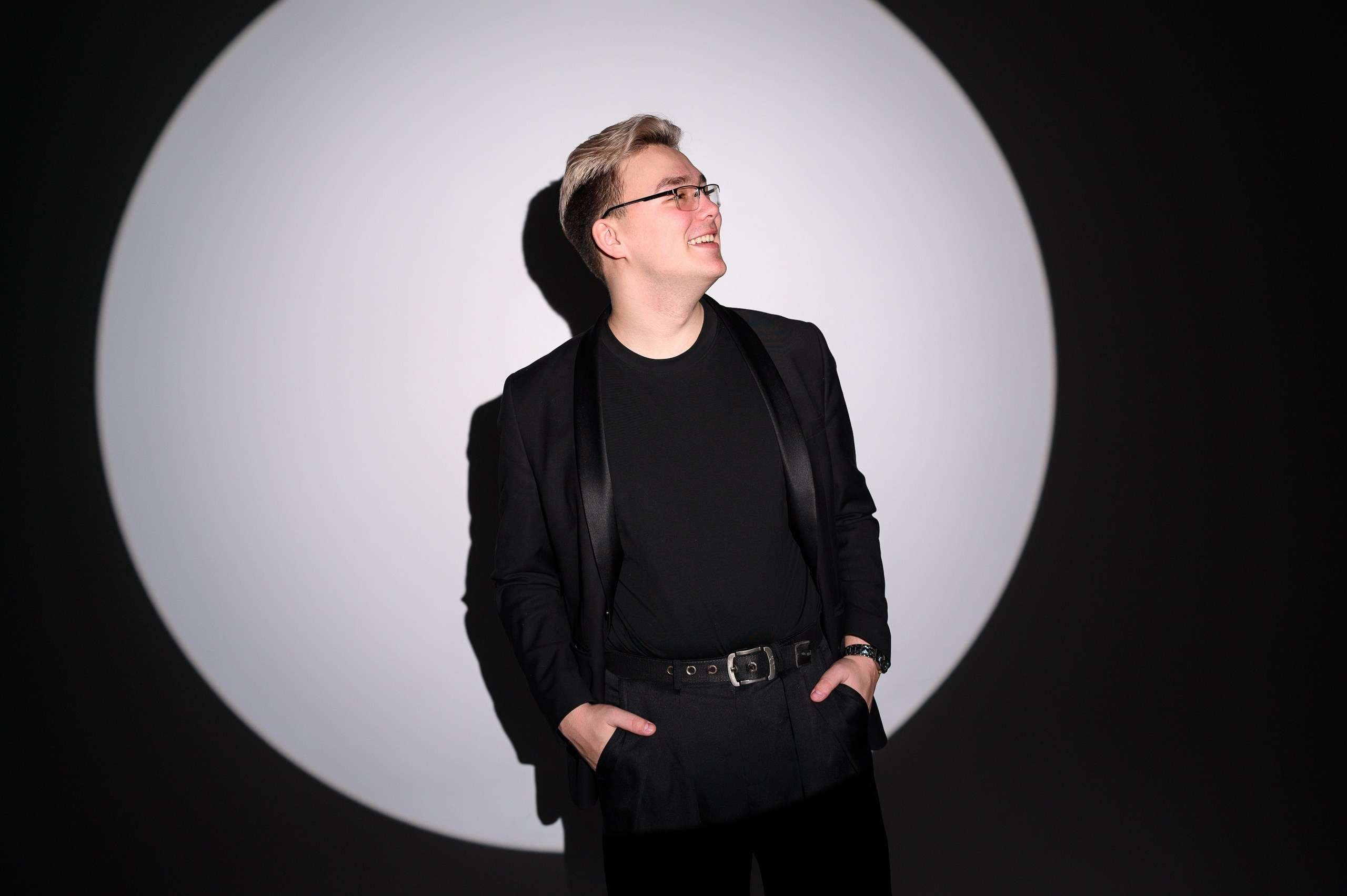 Ведущий Даниил. Репортажный фотограф в Кирове Александр Лутошкин