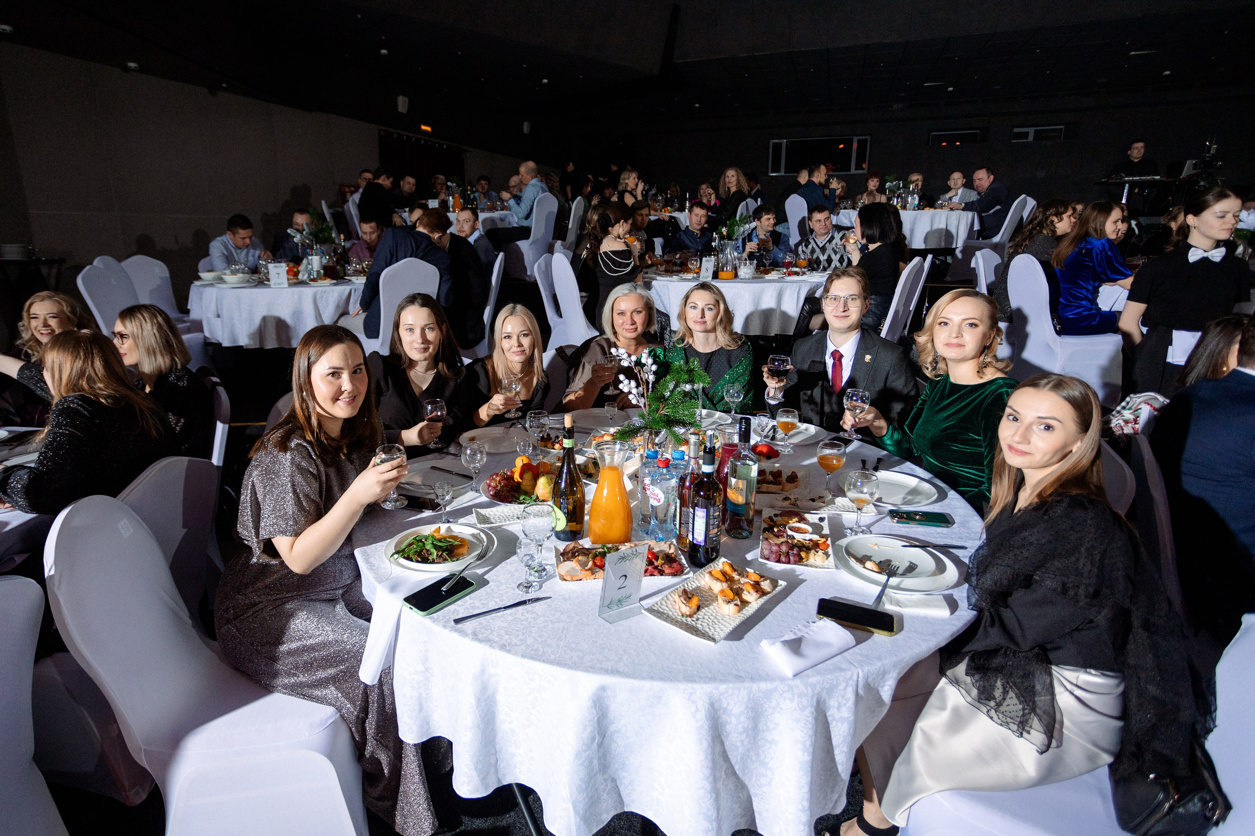 РЕПОРТАЖ: НОВЫЙ ГОД В ДК МЕТАЛЛУРГ. Профессиональный фотограф в Ижевске Леша Петров