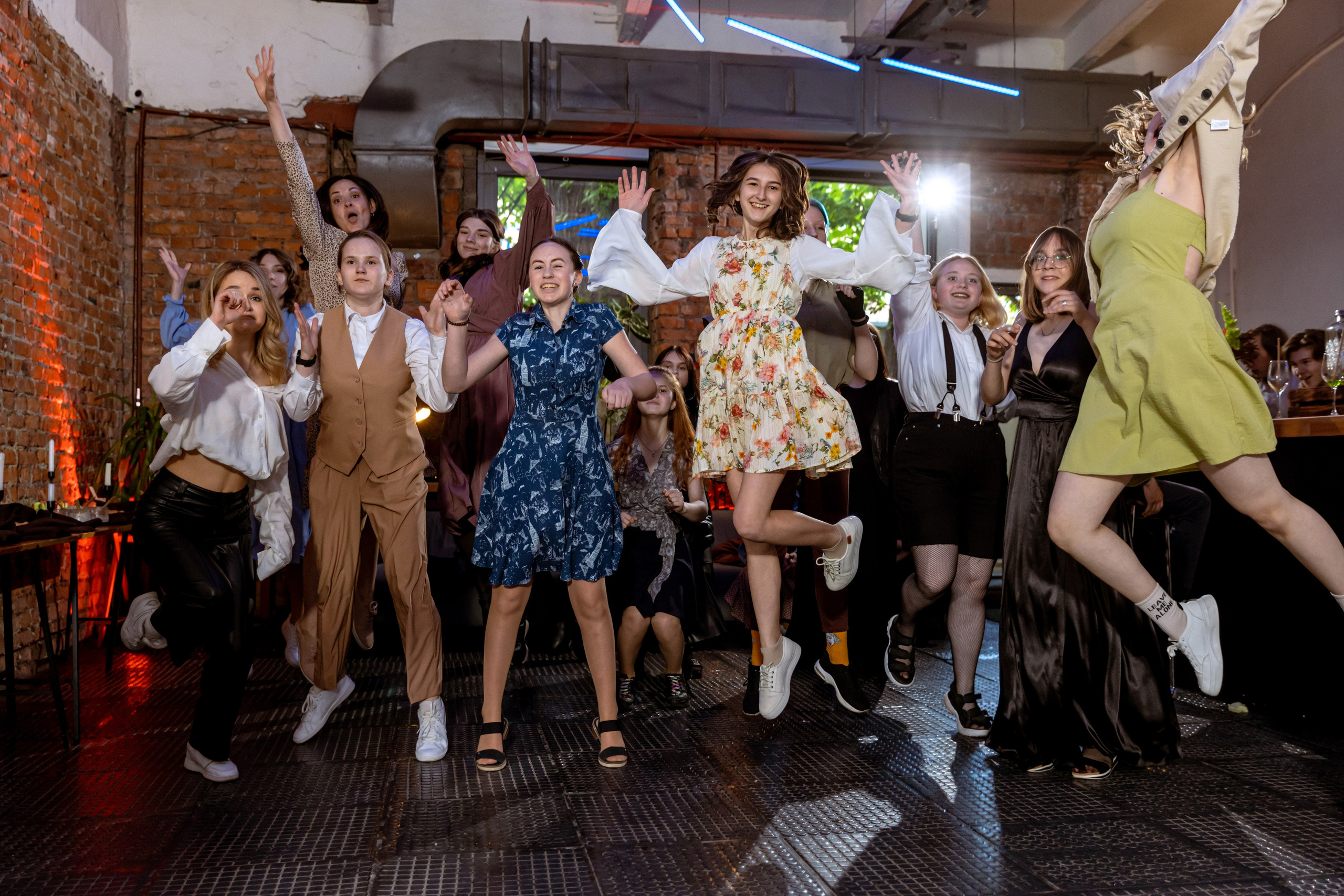 Фотограф. на школьный выпускной. Фотограф на праздник, корпоратив, День Рождения и Юбилей в г. Санкт-Петербурге Алексей Анкушев