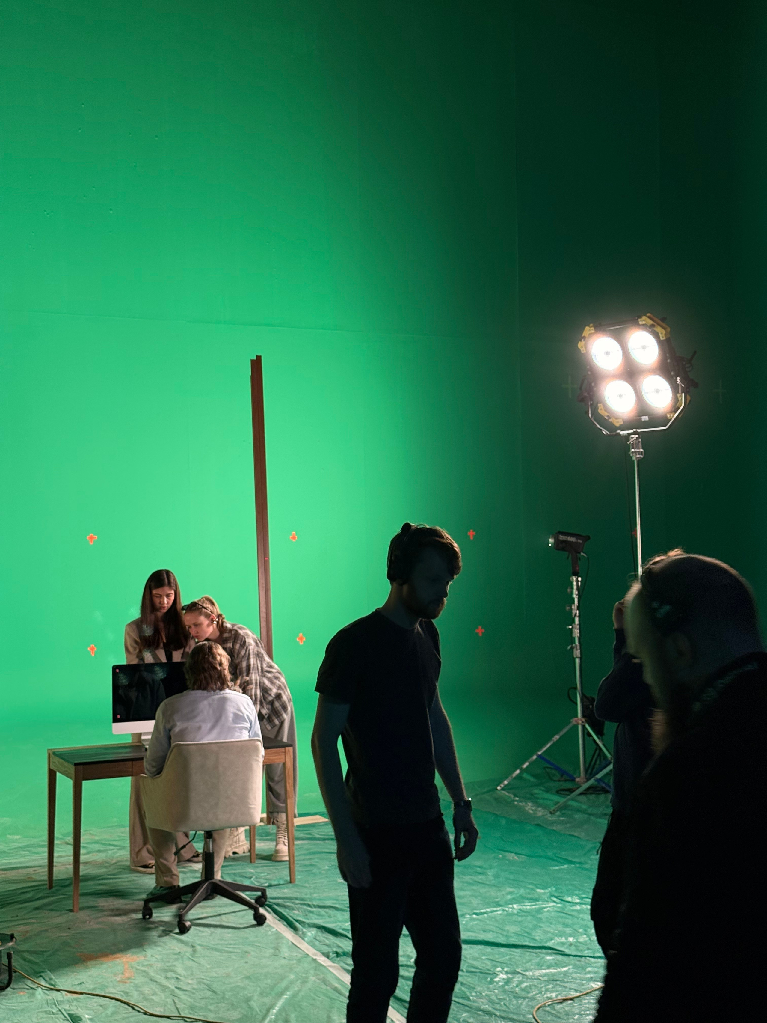 BACKSTAGE GALLERY. «MAK FLAME»