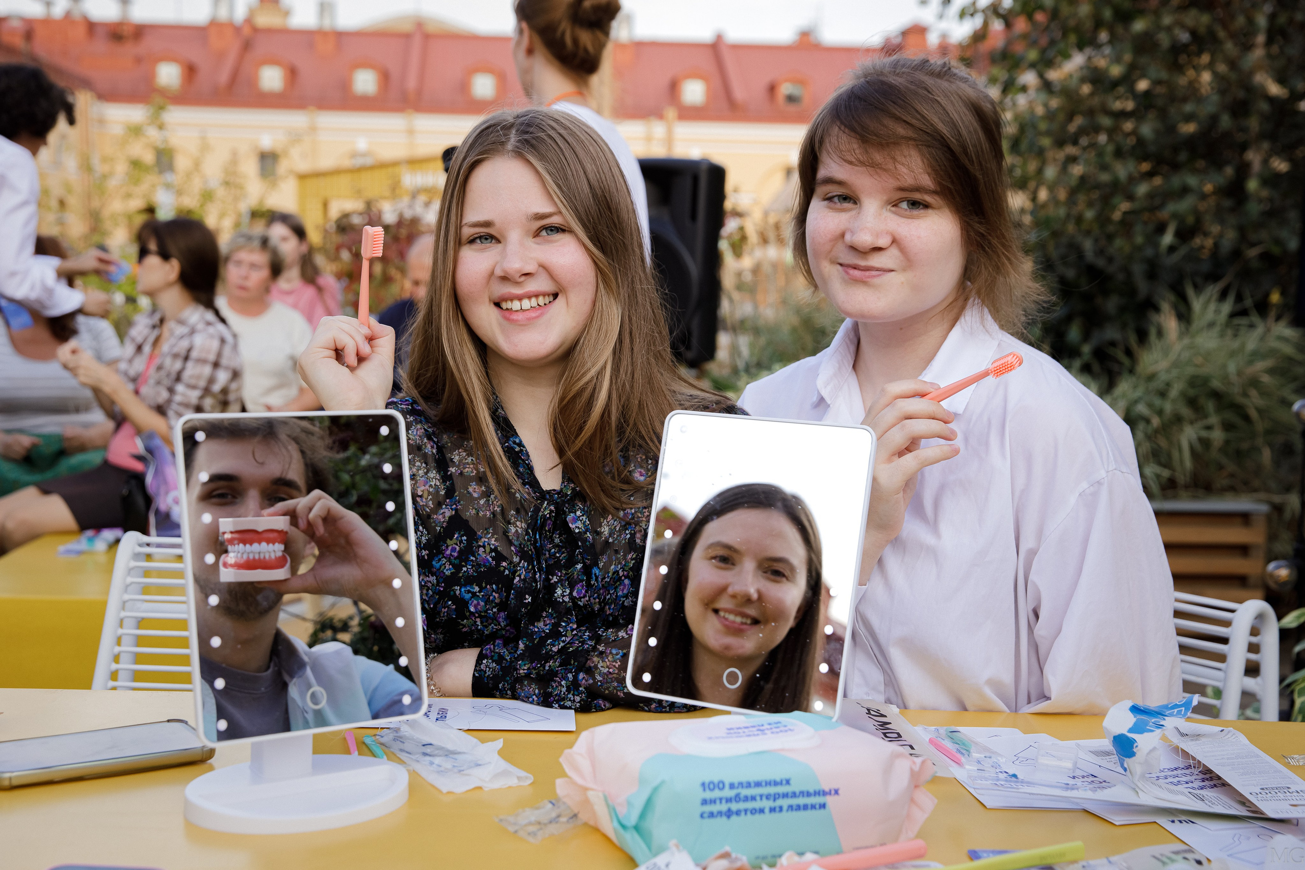 Конференция Гигиена и Профилактика. Маша Гонтарь Семейный домашний репортажный фотограф в Санкт-Петербурге