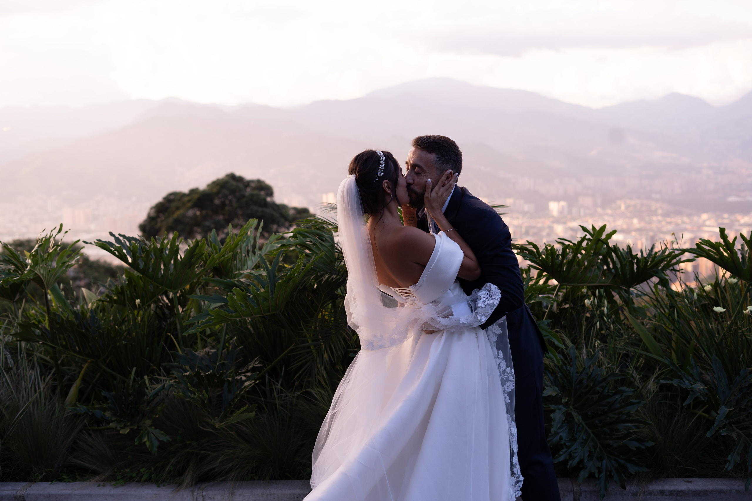 Natalia and Germano. Wedding Photographer in Barcelona and Medellin