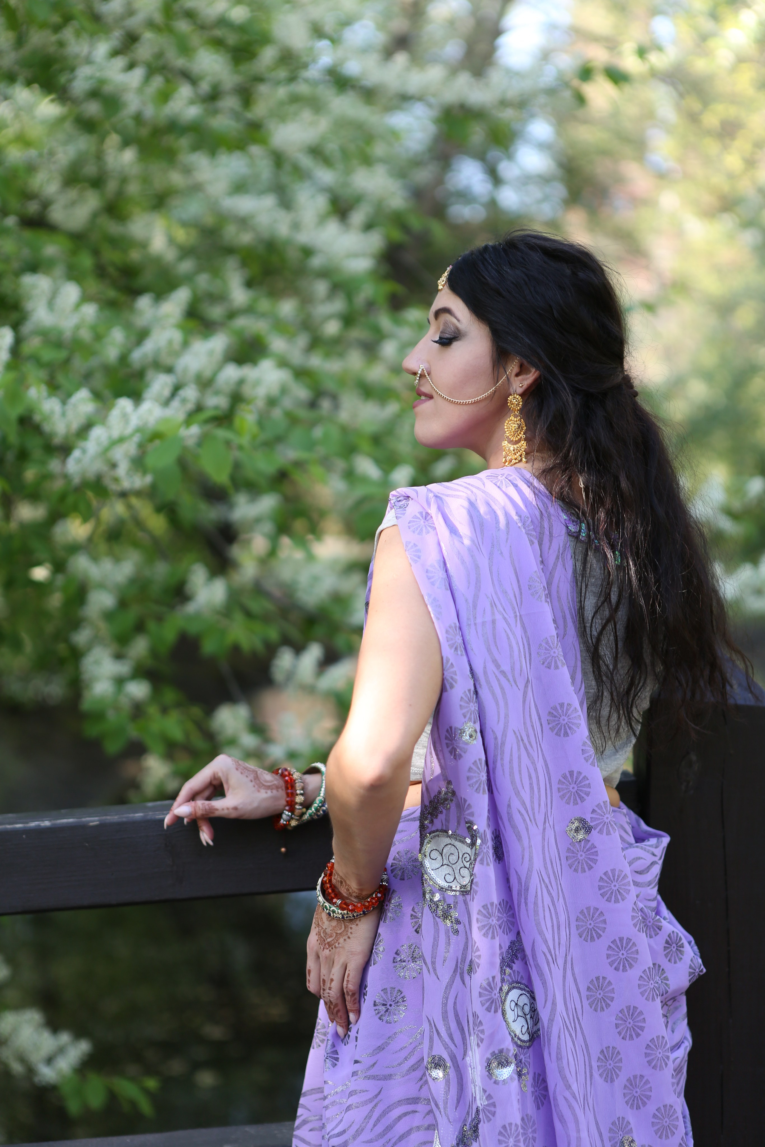 Прогулка в сари. Фотограф в Санкт-Петербурге. Индивидуальная съемка и фотопрогулки