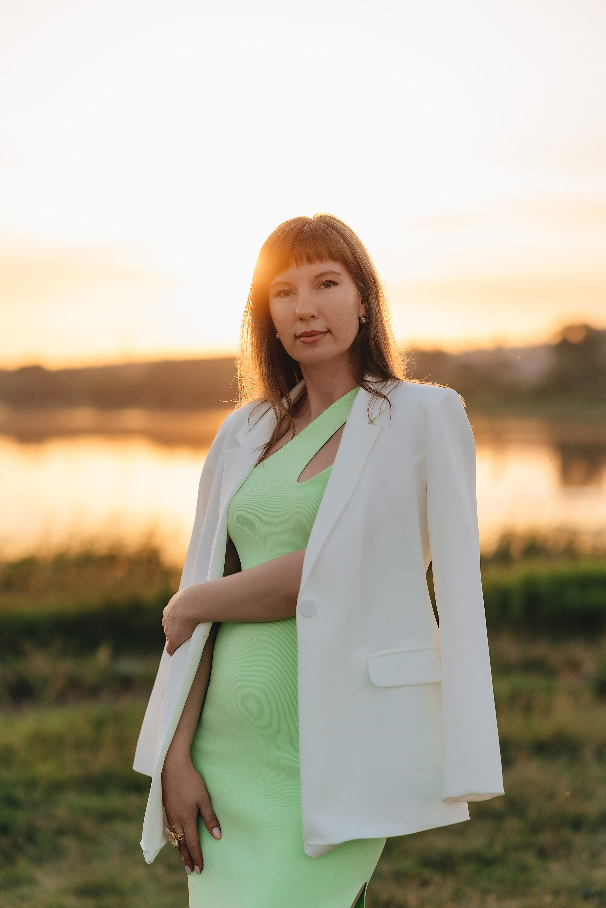 Анастасия | Съемка на закате с букетом пионов. Фотограф Карина Шмулёва. Воронеж и область