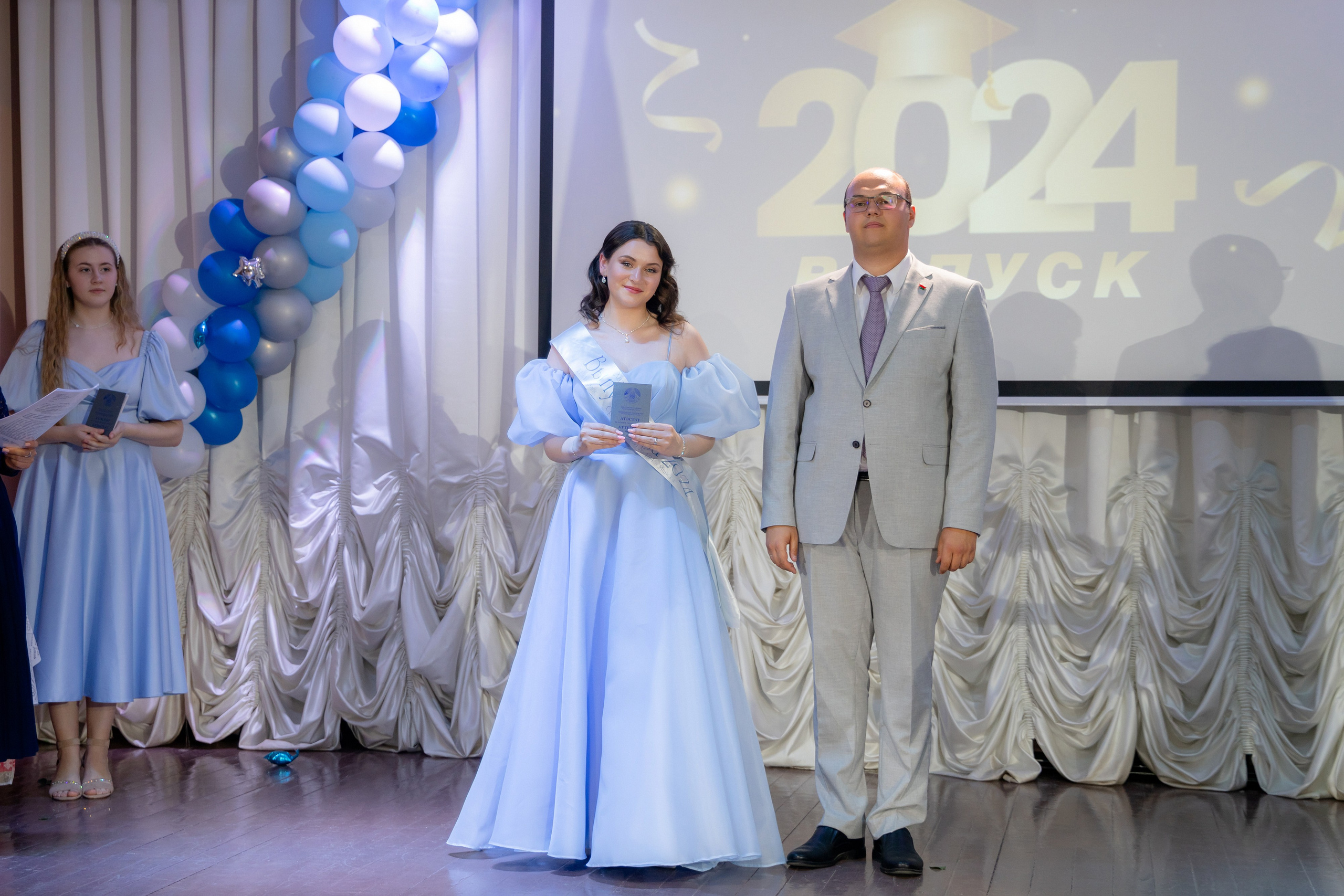 Школьный выпускной 2024 год в Соколе (Минск). Свадебный фотограф в Минске/Беларуси Сергей Спиридонов