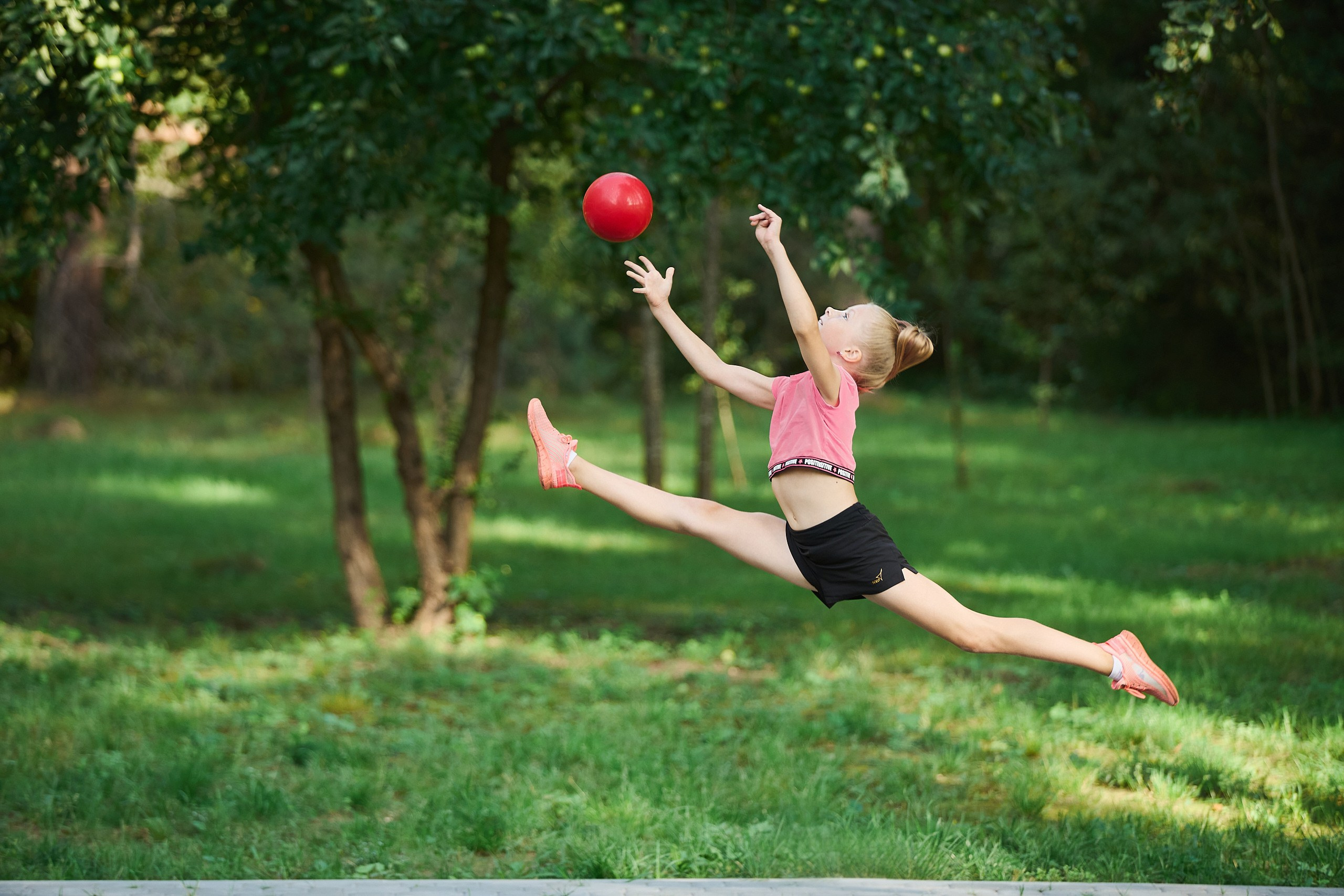 Спортивная фотосессия гимнасток и танцоров в Заволжье. Фотограф в Заволжье Алексей Шабалин