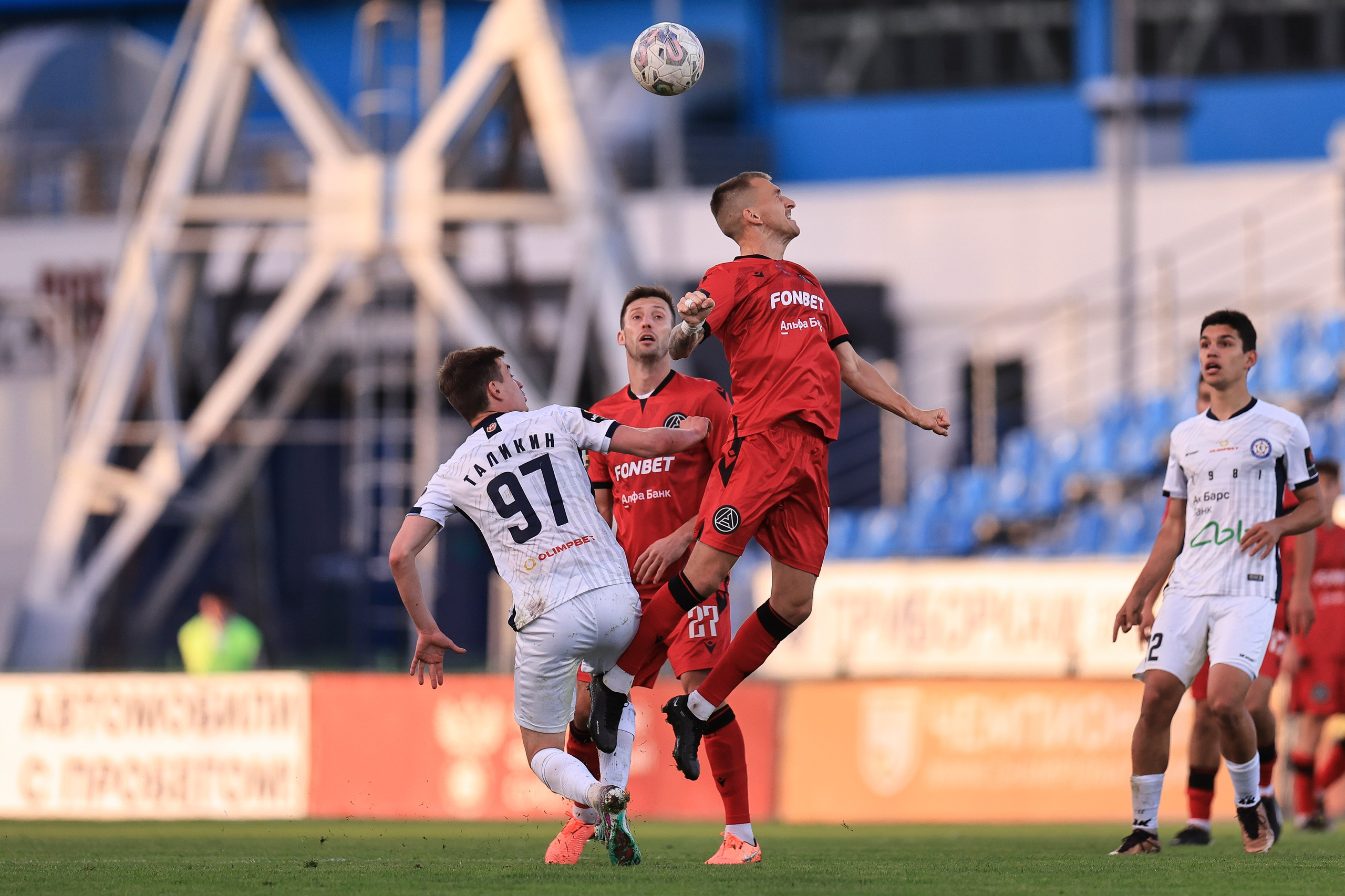 ФК Камаз — ФК Акрон. Спортивный репортажный фотограф Казань Нафис Сиразетдинов