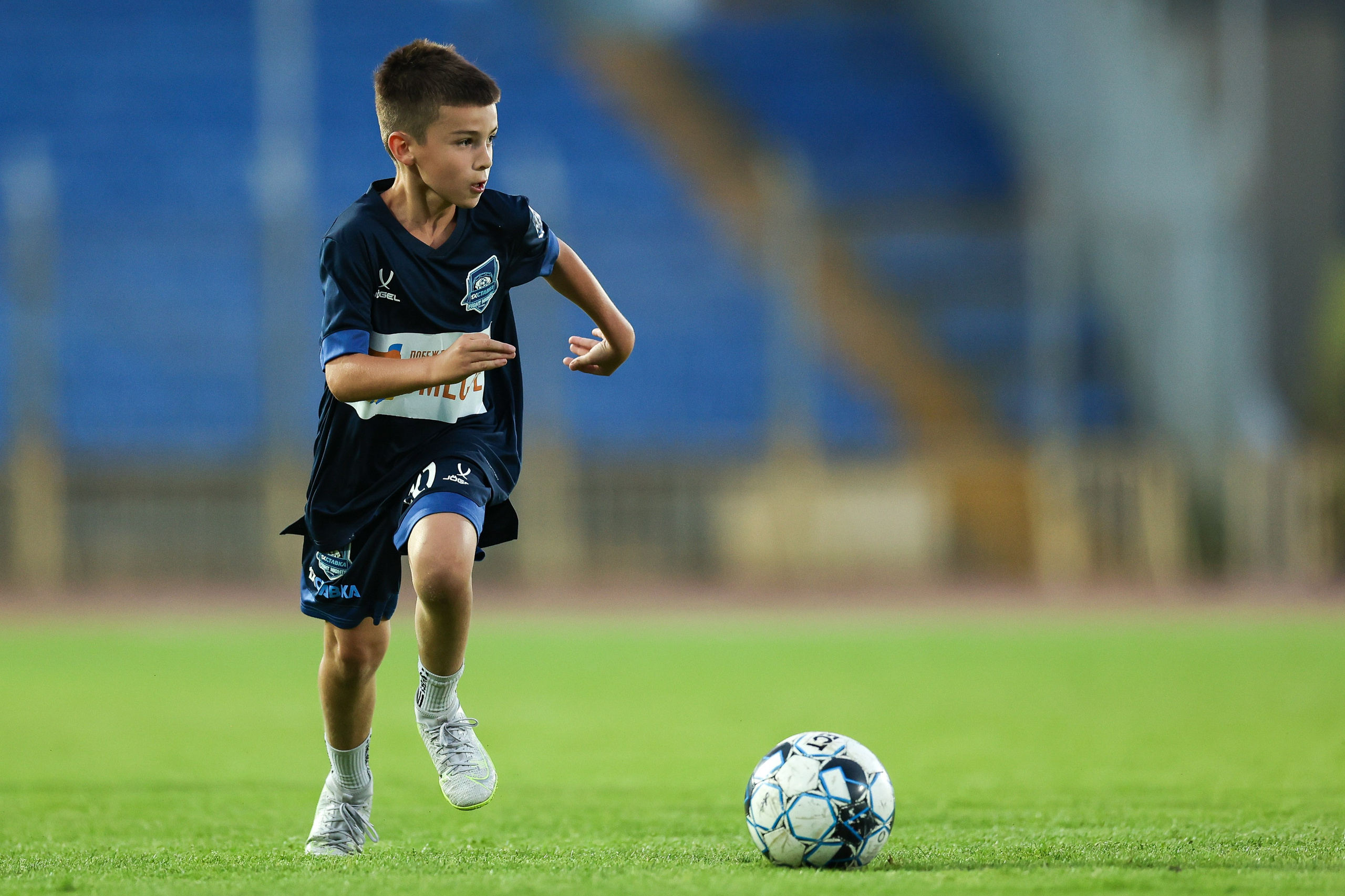 Благотворительный футбольный матч Друзья Бурмистрова vs ФК Fight Nights. Спортивный репортажный фотограф Казань Нафис Сиразетдинов