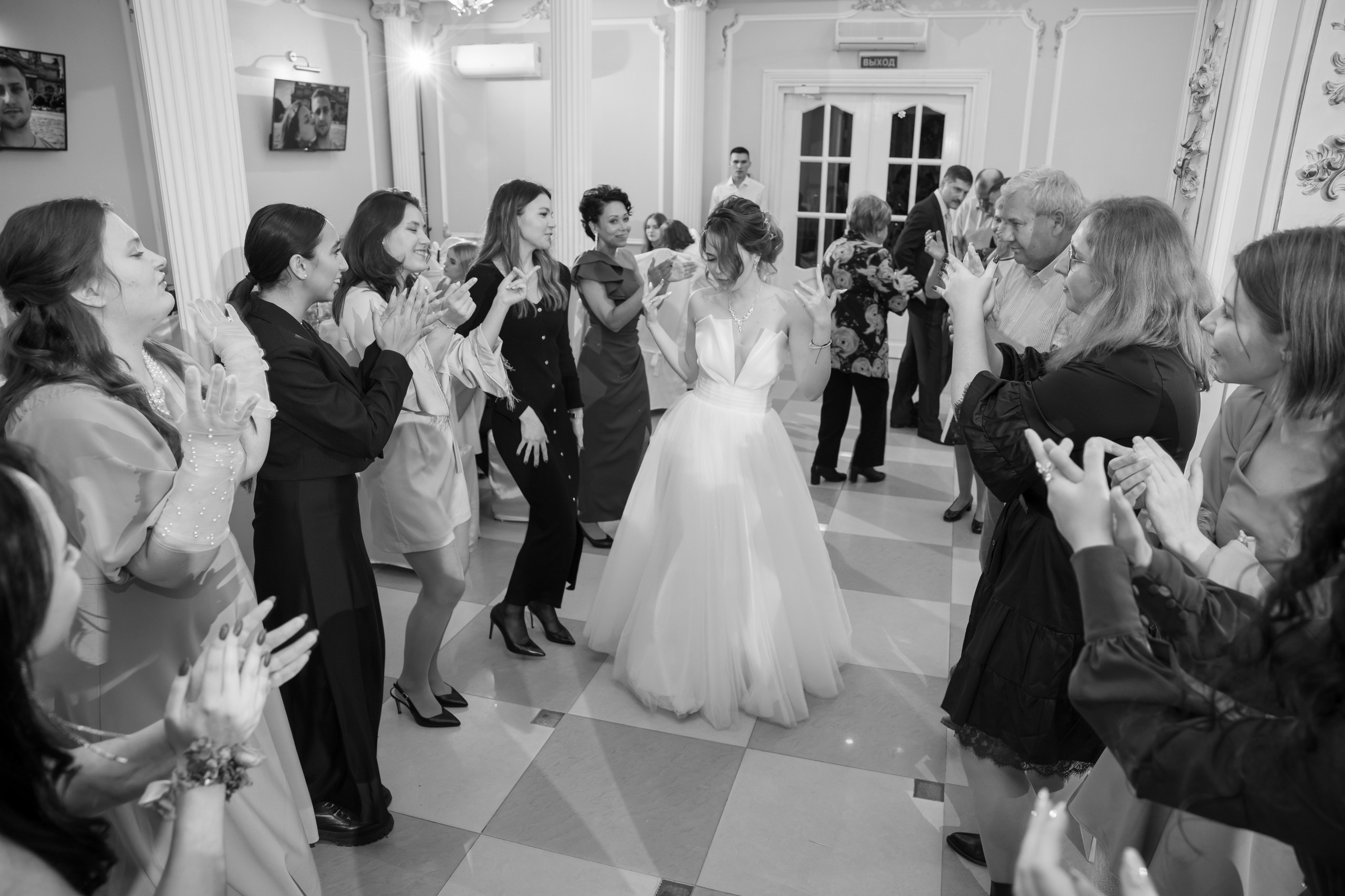 Константин и Дарья, ЗАГС ВДНХ, отель Soluxe, ресторан «Антик». Свадебный и репортажный фотограф (Москва, Королев и другие)