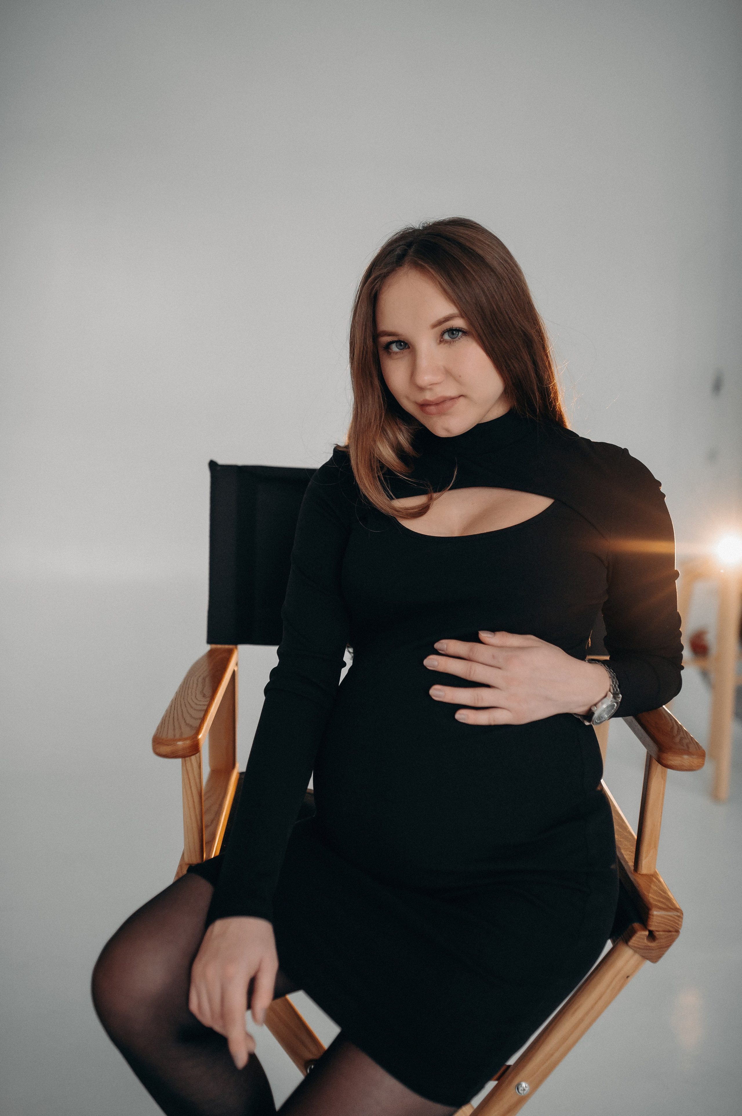 Съемка беременности в студии. Главная