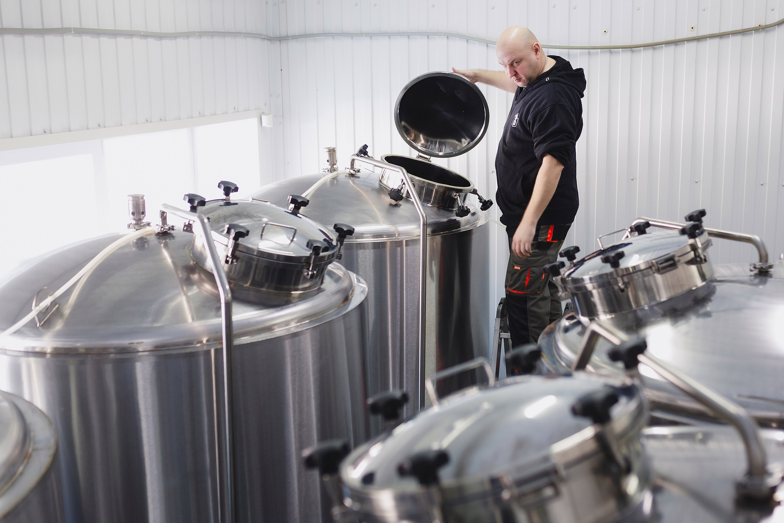 Фотографии с производства. Roman — Репортажный фотограф в Новосибирске