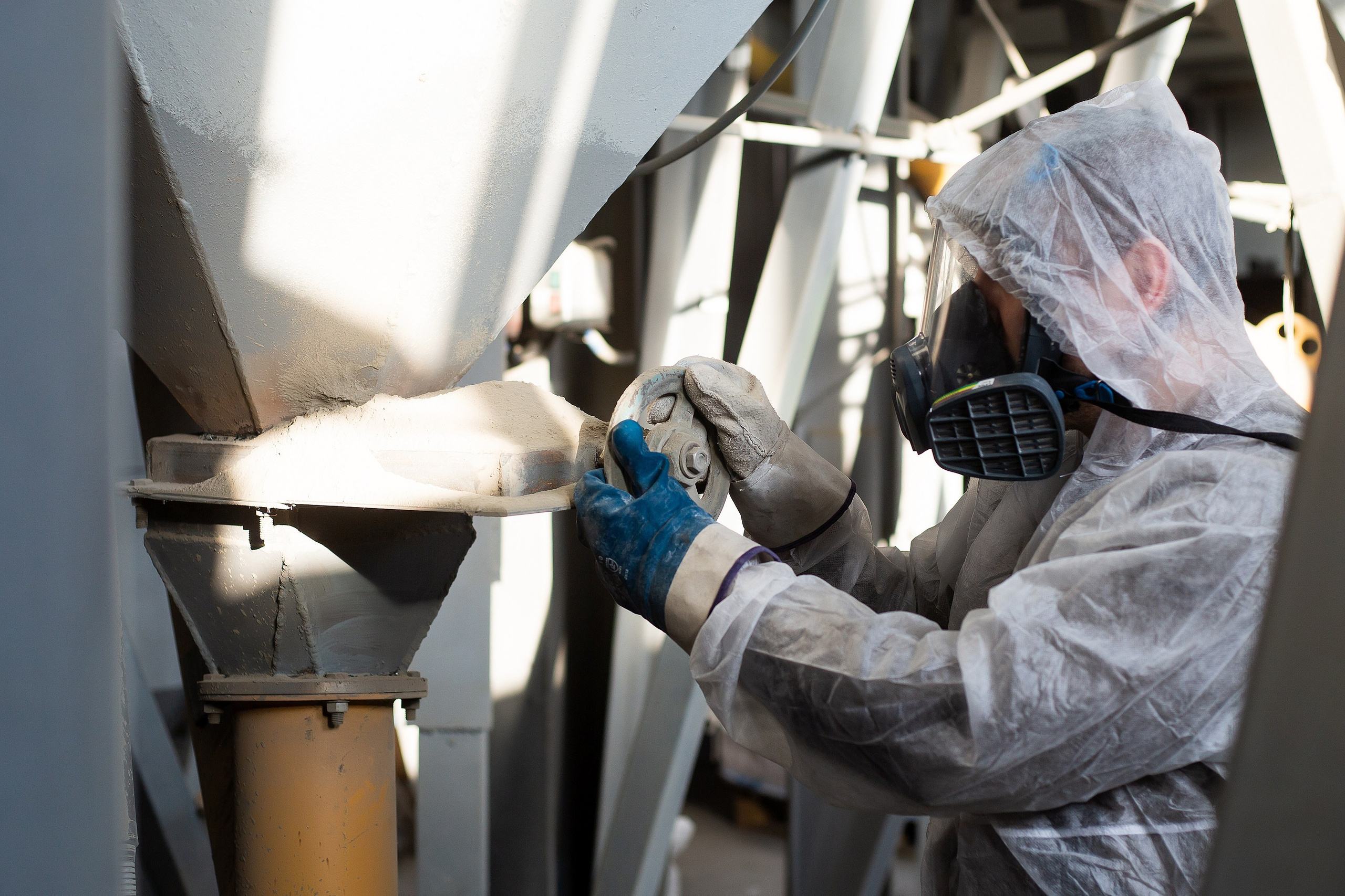 Фотографии с производства. Roman — Репортажный фотограф в Новосибирске