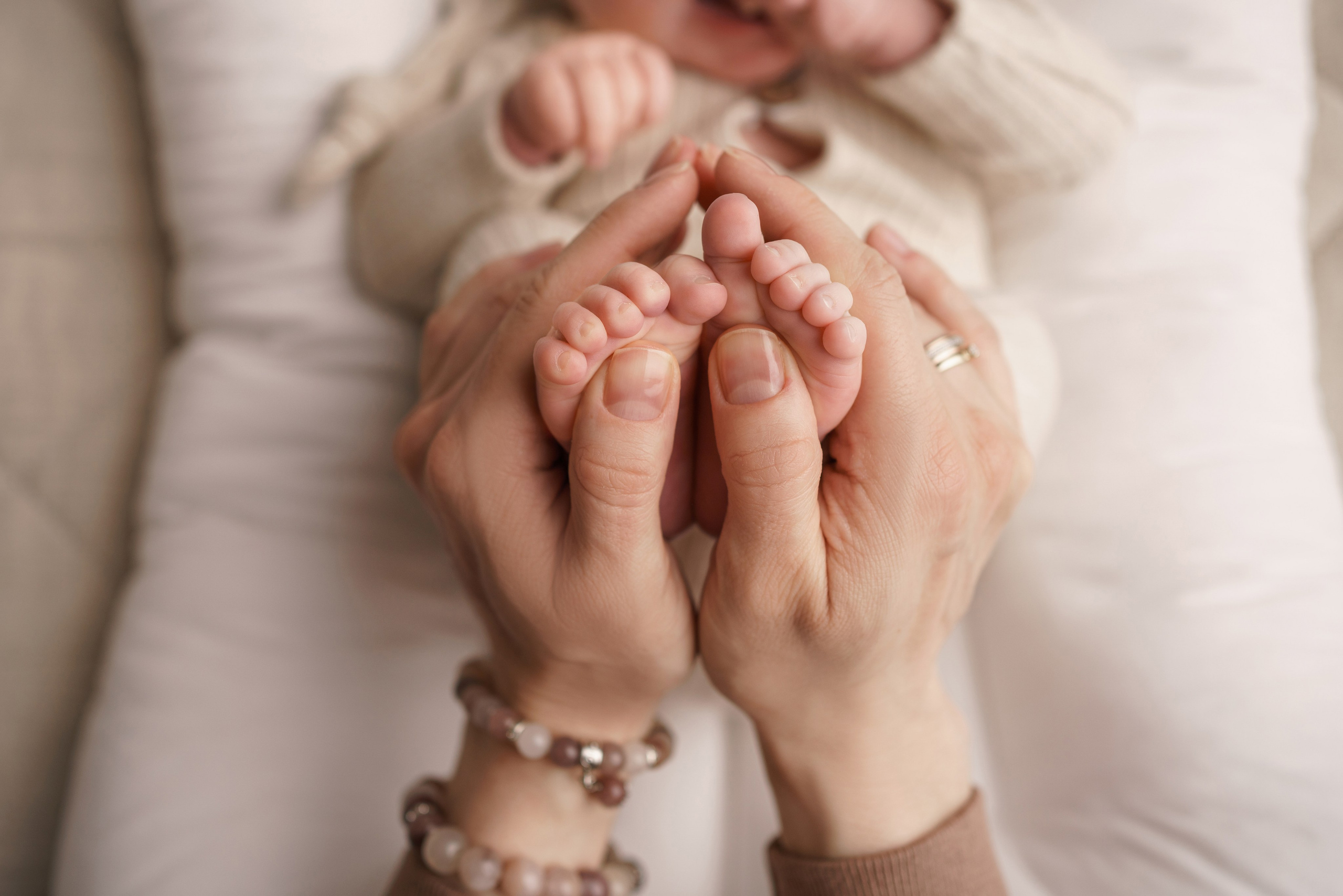 Лайф-съемка новорожденных | Первые семейные фото с малышом в Москве и МО. Фотосессия новорожденных в Москве и Московской области | Профессиональный фотограф newborn — Татьяна Иванова