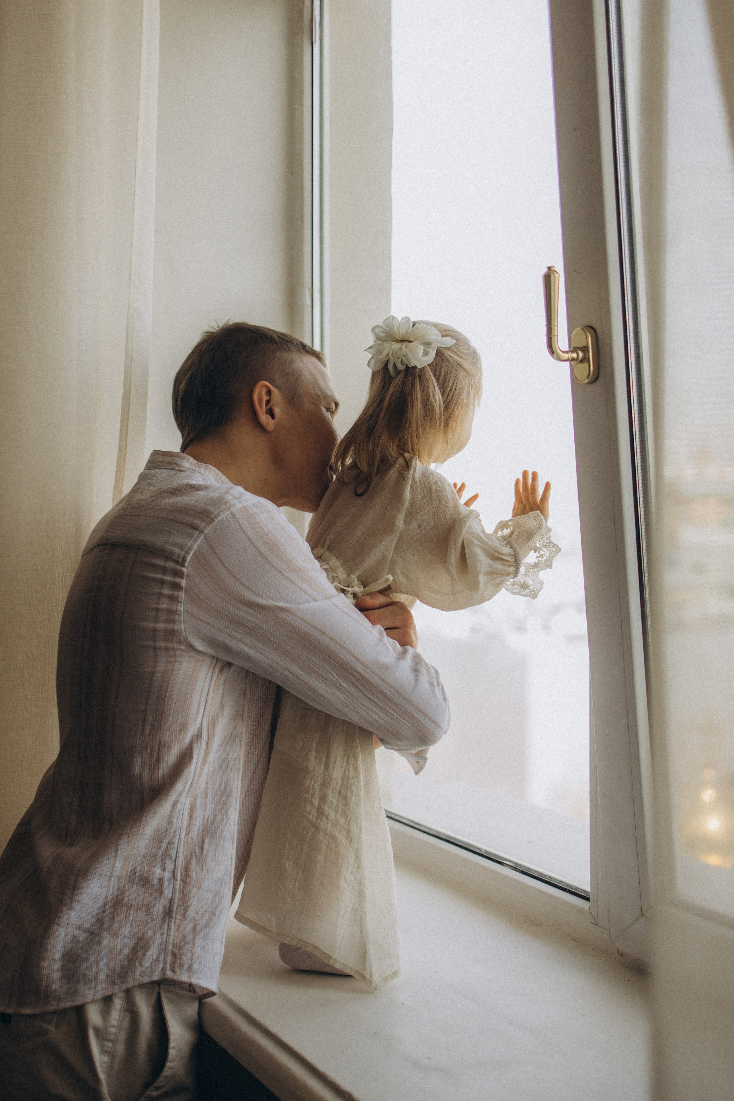 В объятиях папы. Фотокарточки о вас и о большой любви!