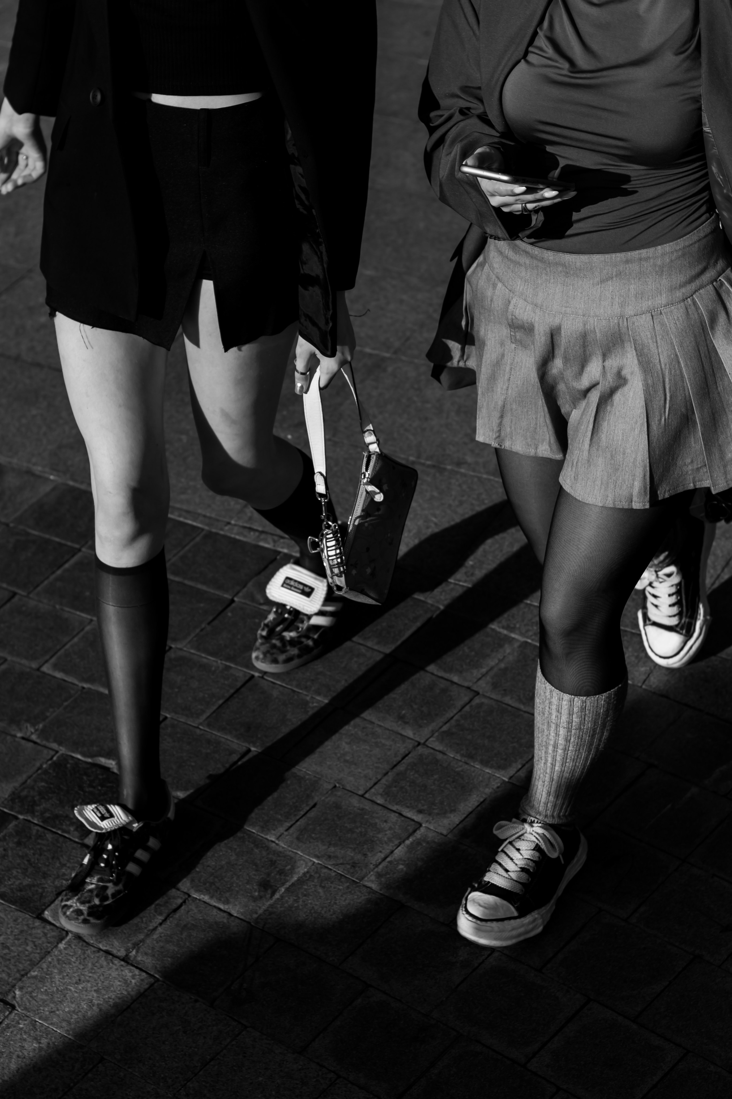 Уличная съемка — Стефани и Валерия. Портретный фотограф в Орле. Готовые фото за 3 дня! Помощь в позировании. Советы по организации