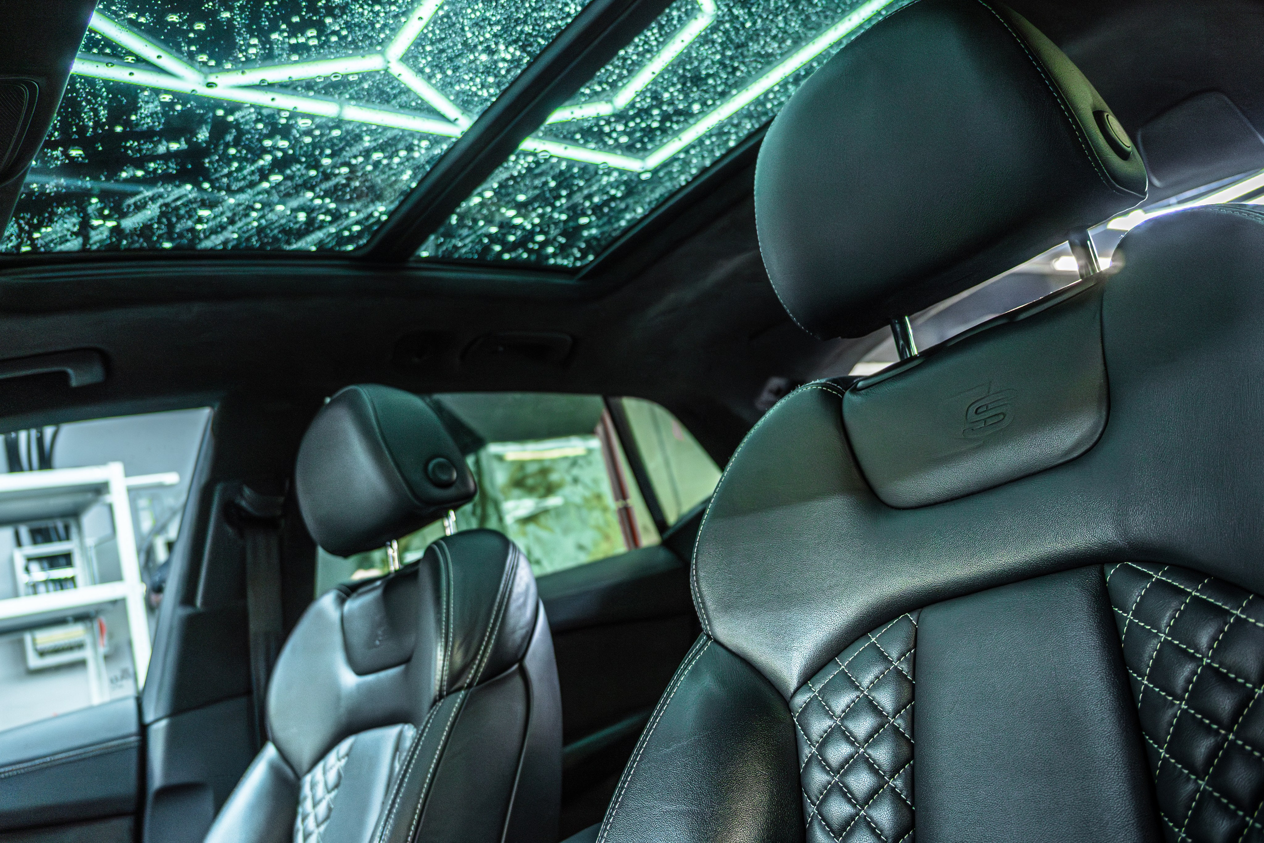 Audi Q8. Valya Fleks