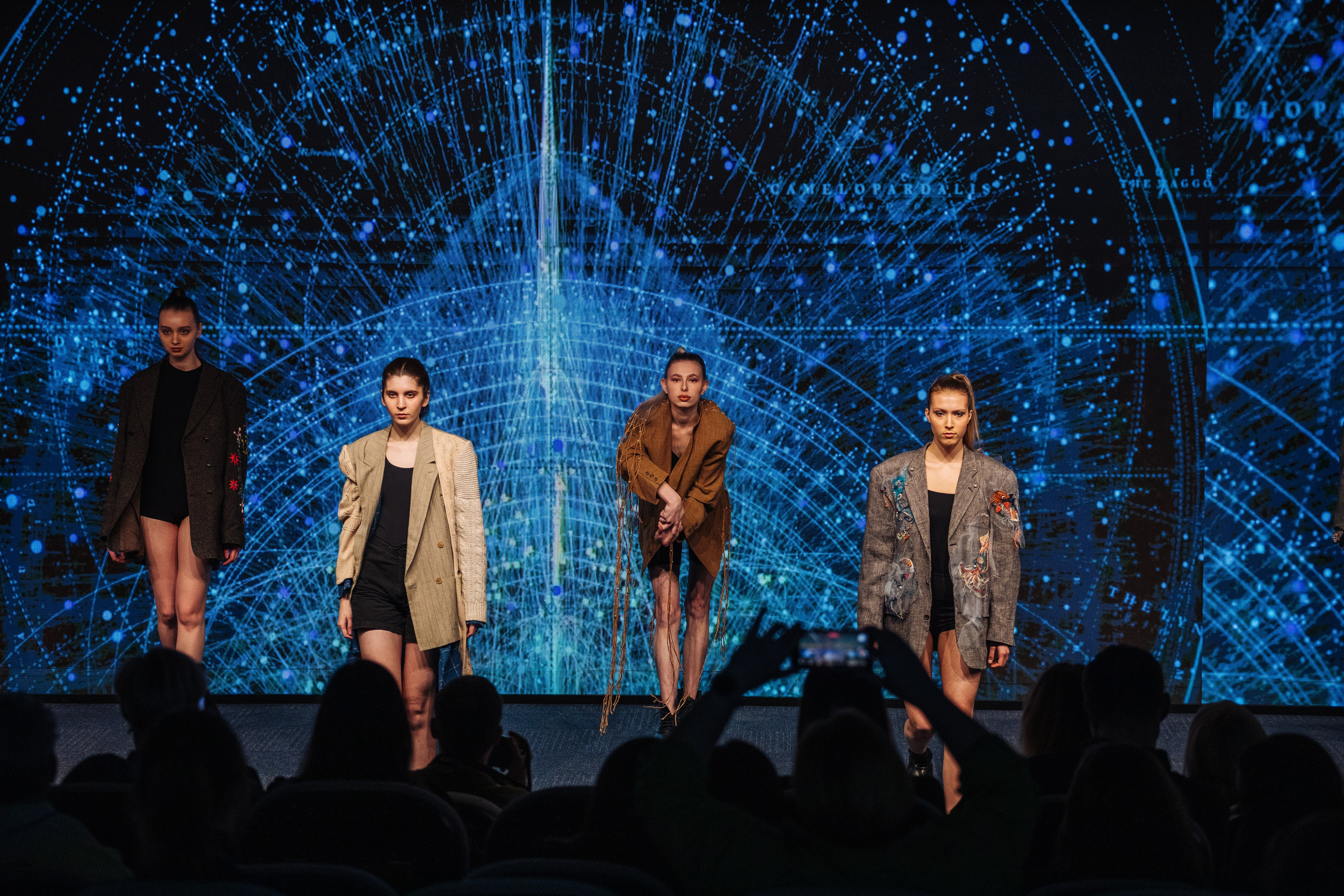 Форум специалистов FASHION индустрии. Свадебный и портретный фотограф в Омске Антон Карев