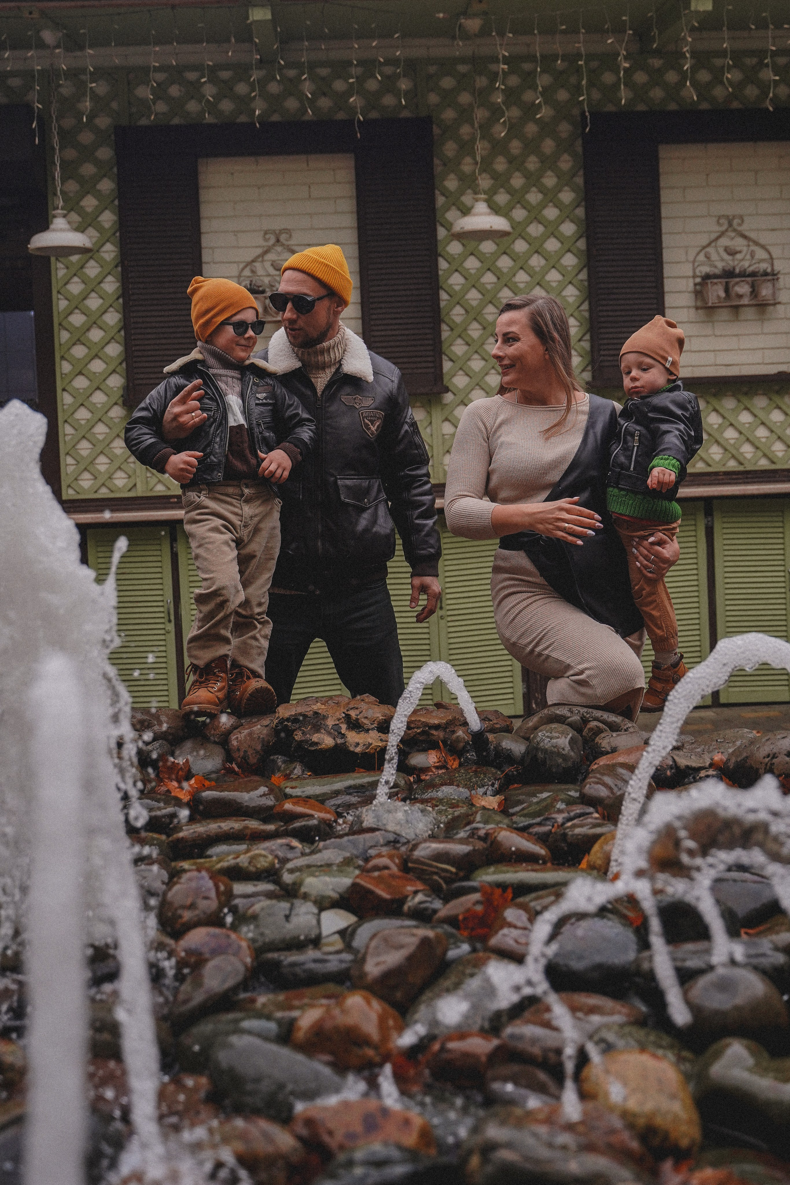 Семейная осенняя фотосессия у реки. Семейный и женский фотограф в Краснодаре Анастасия Приймак