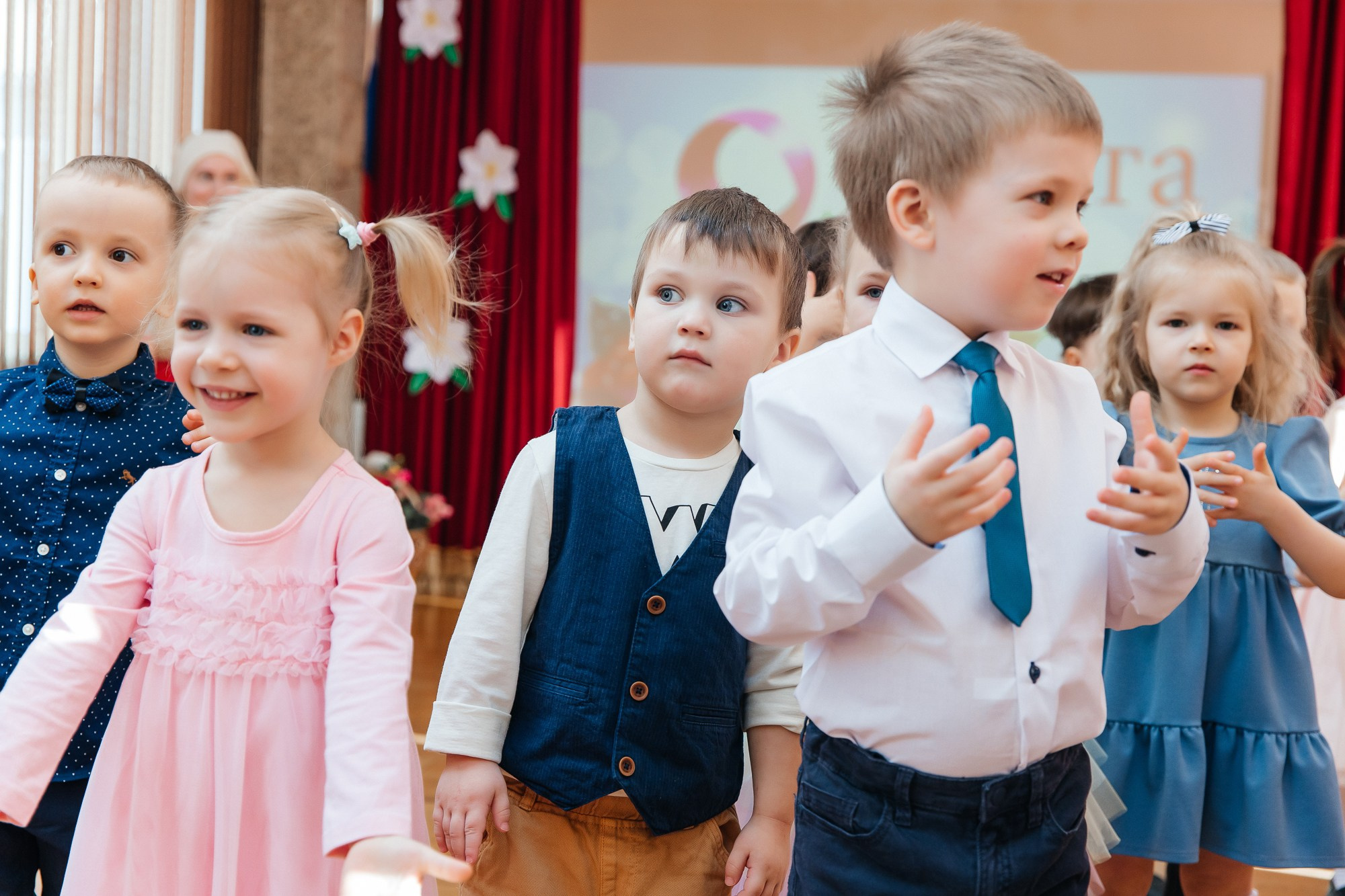 Детский сад № 93 — Утренник (07.03.2023). Свадебный и семейный фотограф Крамар Наталья