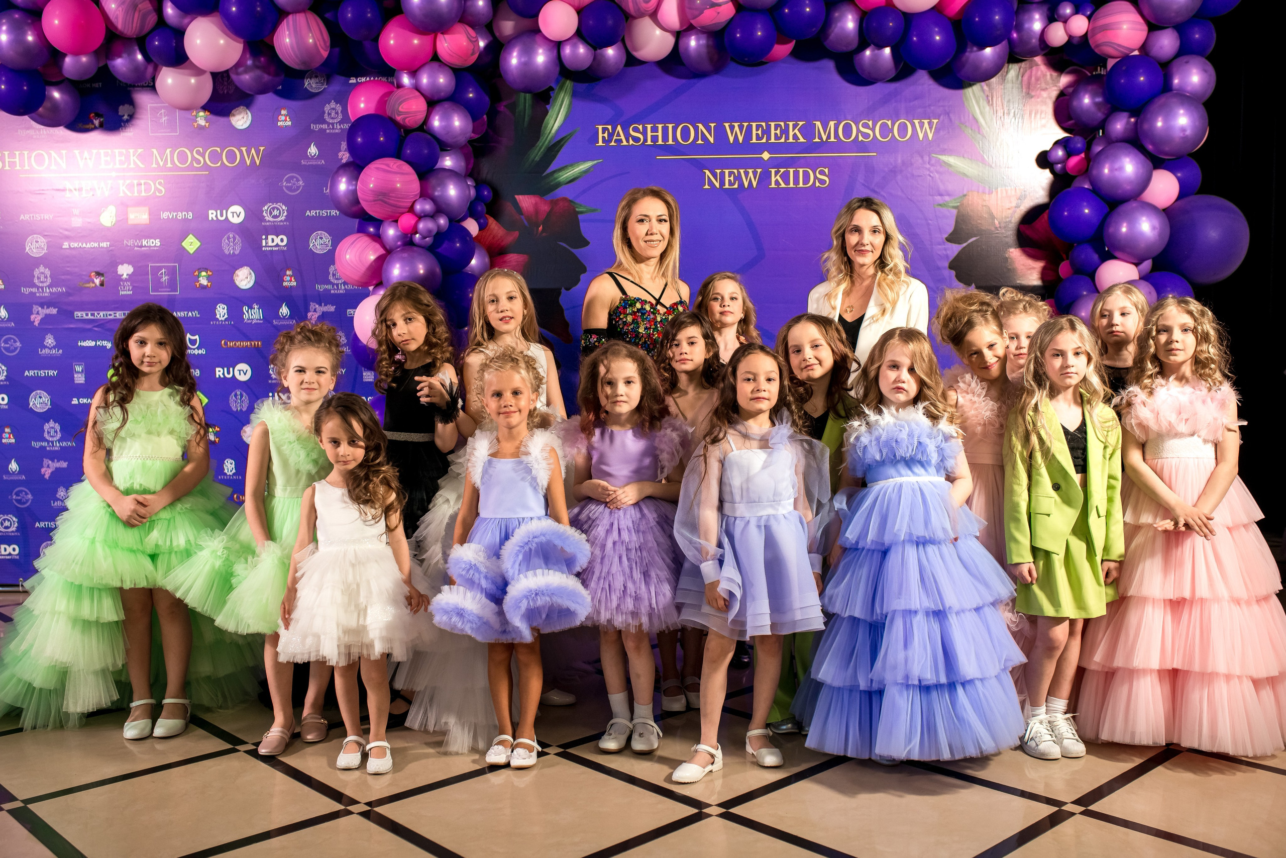 Показ Итальянской моды в России весна 2022. Женский фотограф Крещение Венчание Москва Брянск