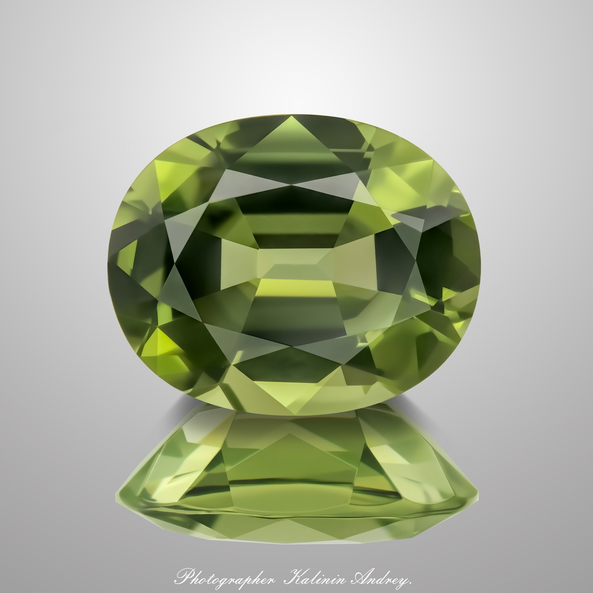 Фотографии в большом разрешении драгоценных камней на продажу купить тел +79 660 031 307. Высококачественная профессиональная рекламная фотосъёмка ювелирных украшений, драгоценных камней в Москве. Обучение, консультация