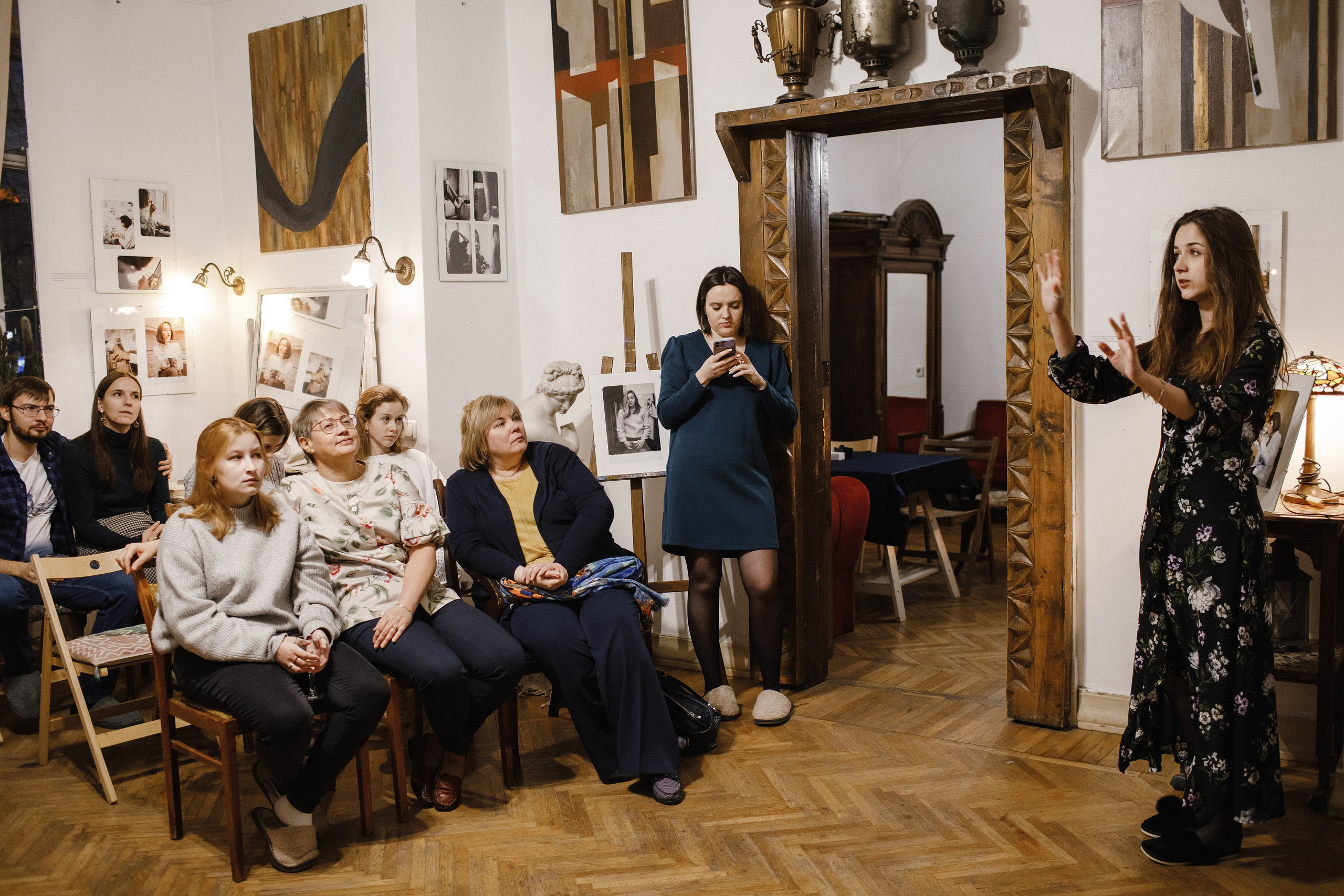 19.11.2022 // День нежности. Фотовыставки serebro.gallery, в которых автором можешь стать ты! | Москва