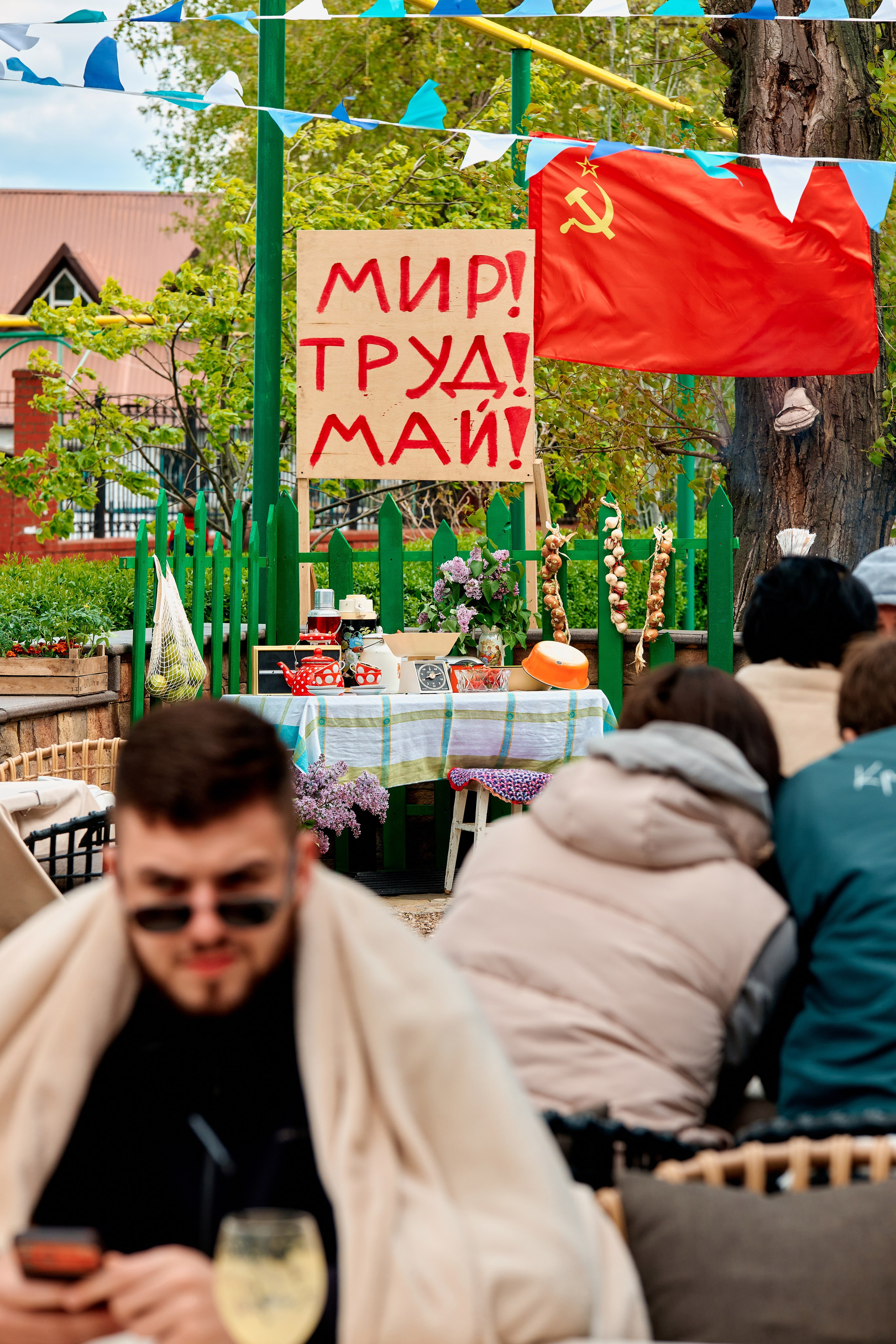Мир. Труд. Май. Альбатрос. Фотограф Таганрог Анна Трайжон
