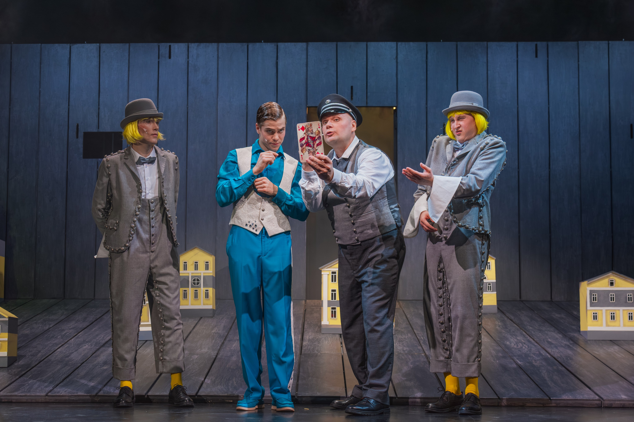 Театр Терезы Дуровой: Ревизор. Сайт фотографа Сергея Абрамова