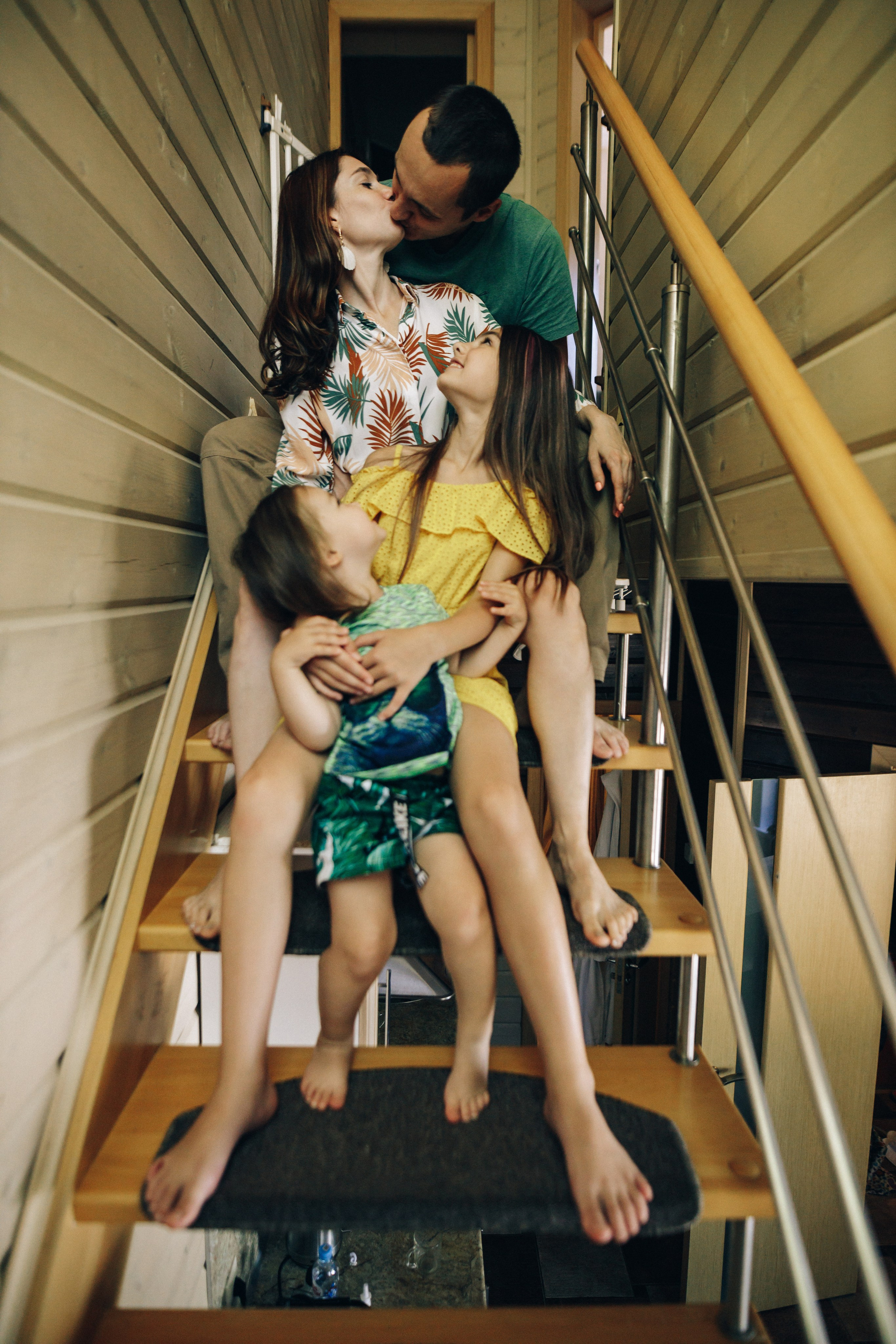 Семейная фотосессия за городом. Дмитрий Мартьянов семейный фотограф в Санкт-Петербурге