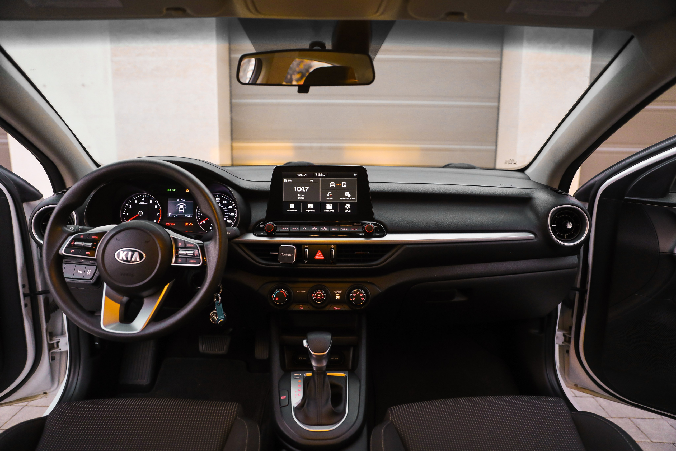 АВТО. Photographer Viktoriya Markushina «My world throug»