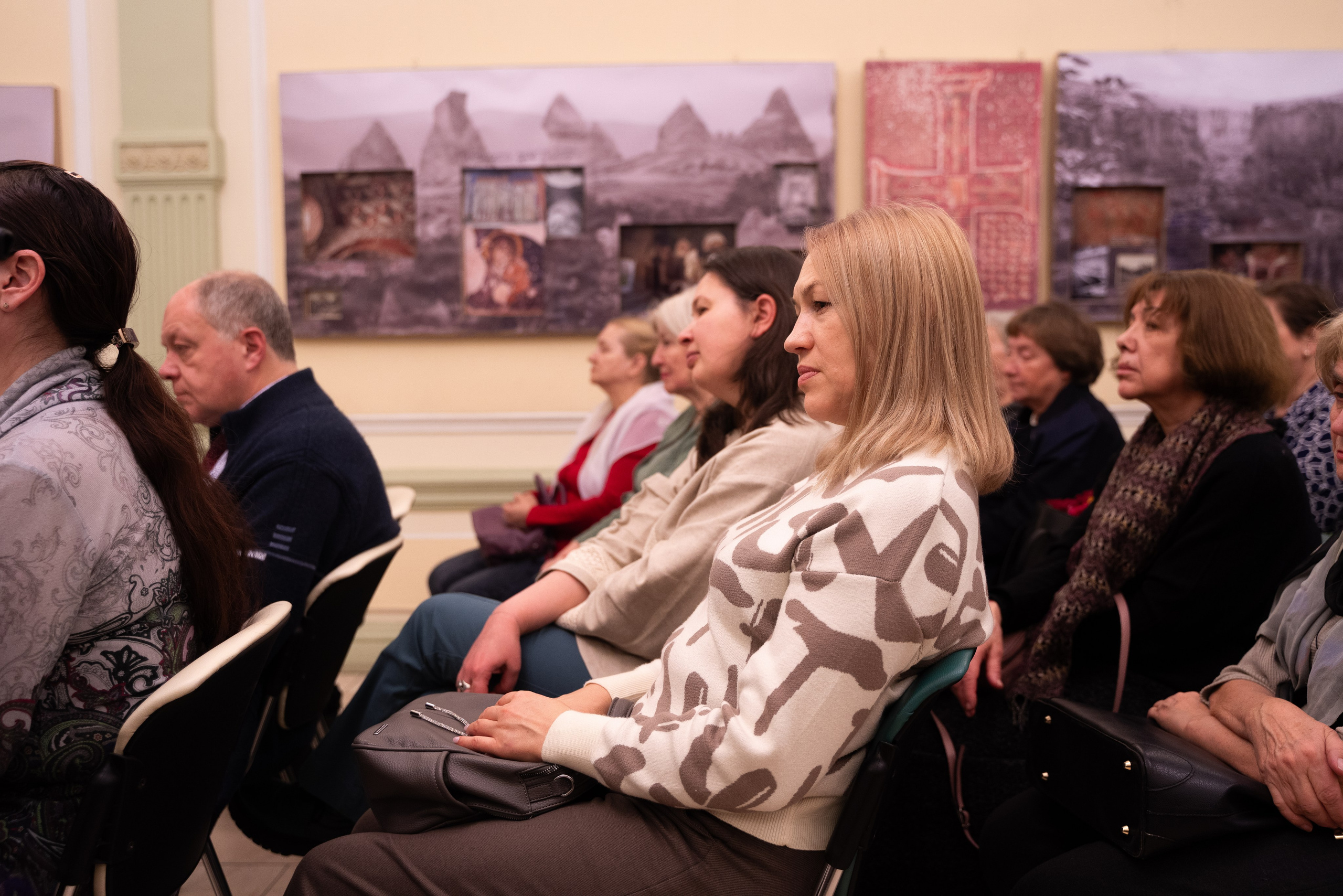 Благотворительный концерт «Через тернии — к Рождеству» 17.12.2023. Портретный и репортажный фотограф Наталья Горобец