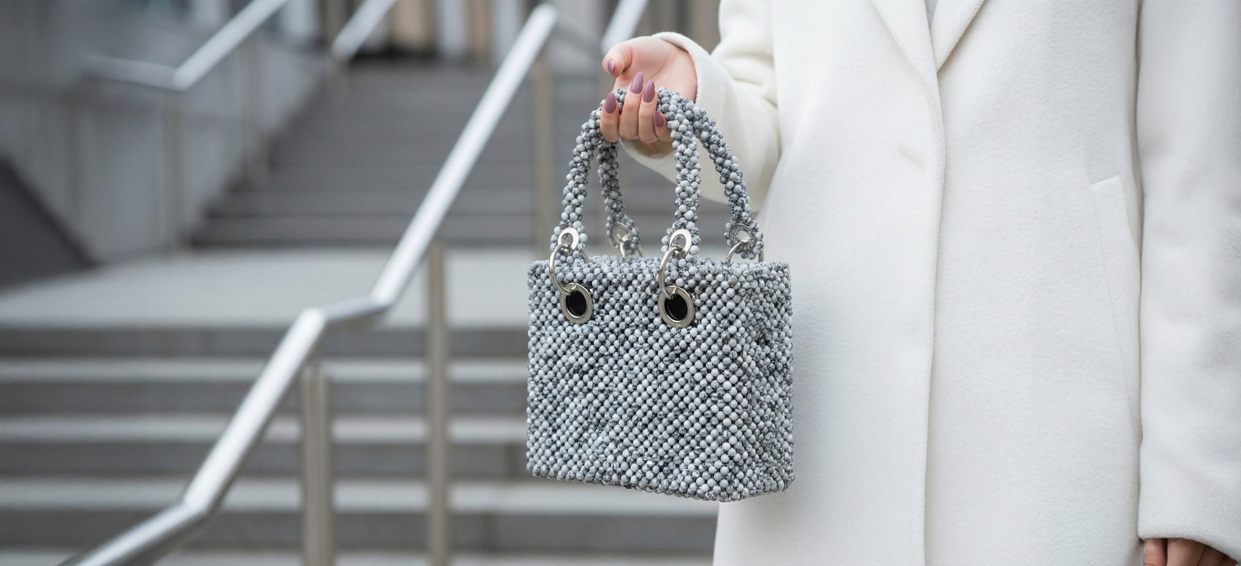 Предметная фотосъёмка сумок, клатчей, рюкзаков и чемоданов в Москве