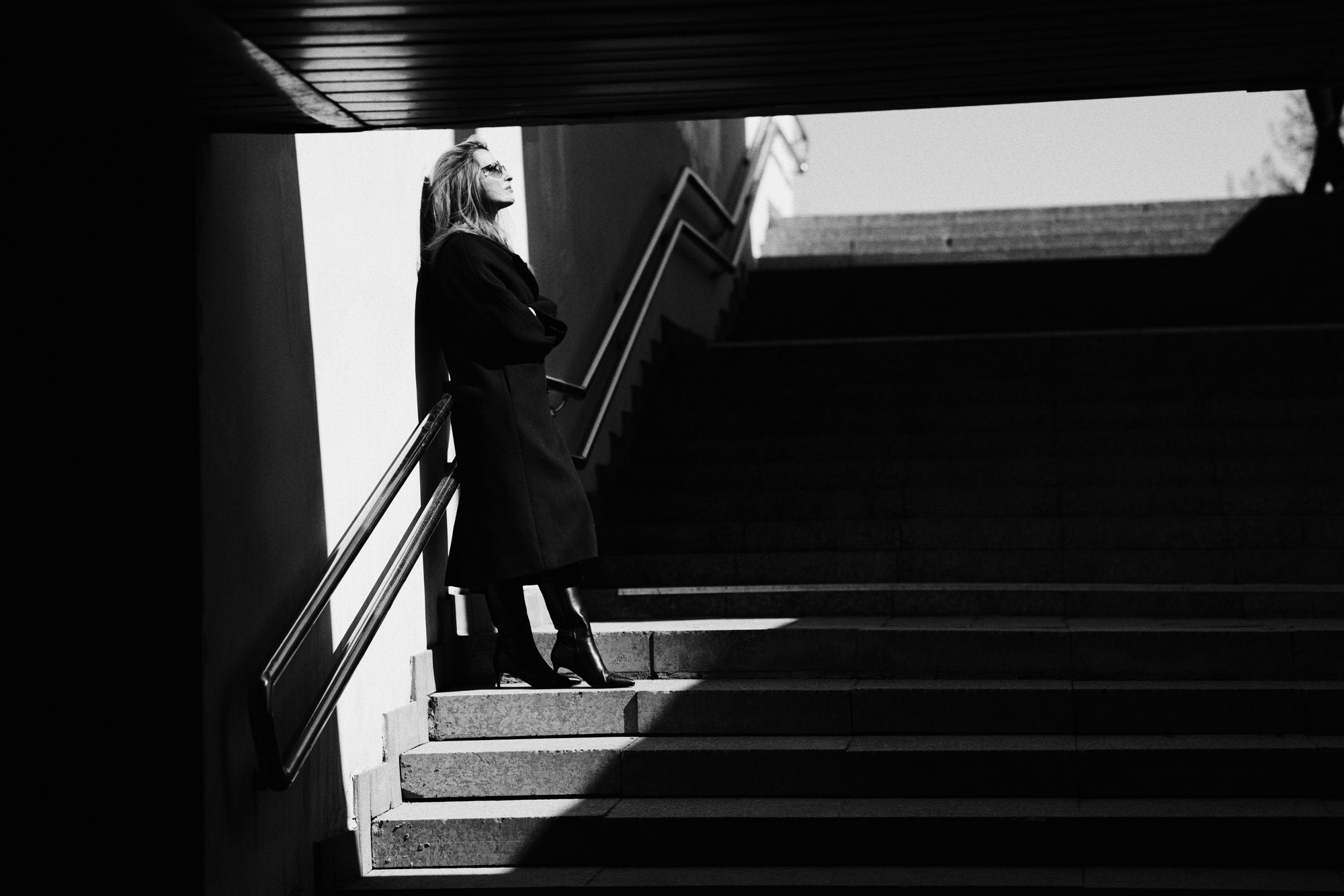 Женский фотограф Тюмень: портретная фотосессия в стиле стрит-стайл. Портретный фотограф Тюмень Дарья Мустафина