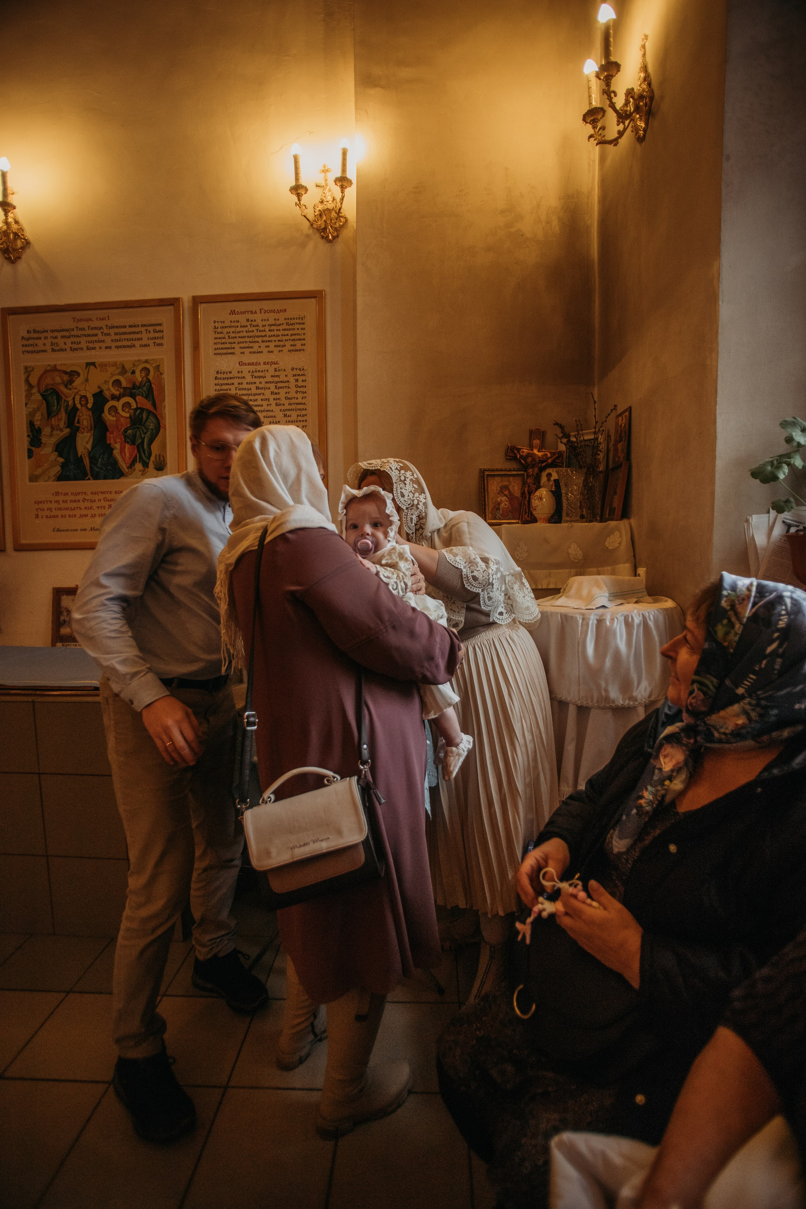 Крещение Аглаи. Венера Гайн. Репортажный фотограф  Тюмень. Обучение фотографии с 0