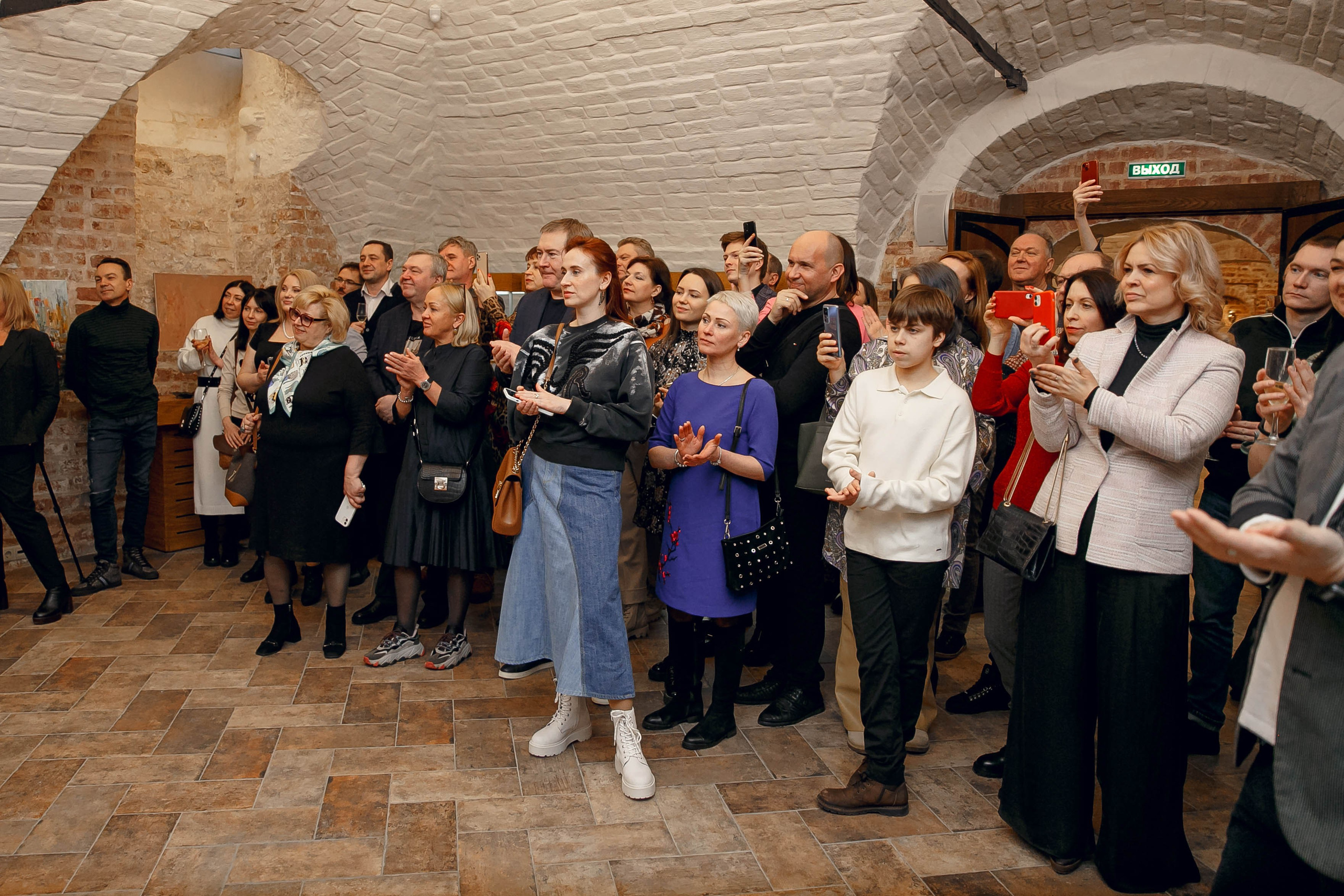 Выставка работ Максима Теплова. Ваш репортажный фотограф Артемий Антонов