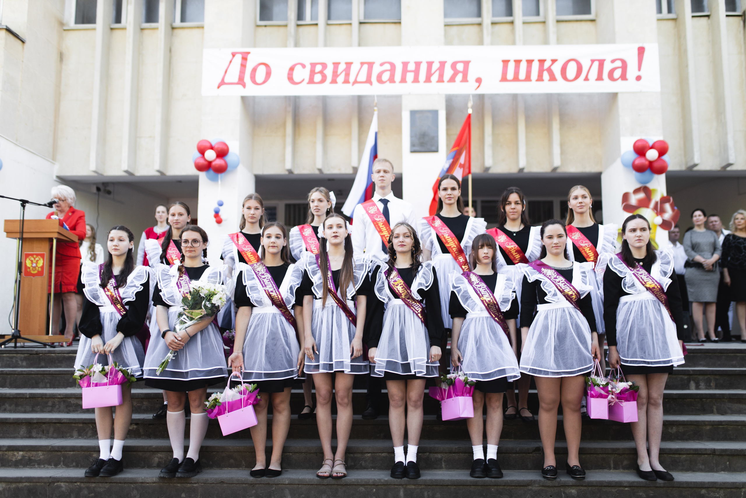 Последний звонок, фотосъемка в Севастополе. Фотограф в Севастополе и в Крыму