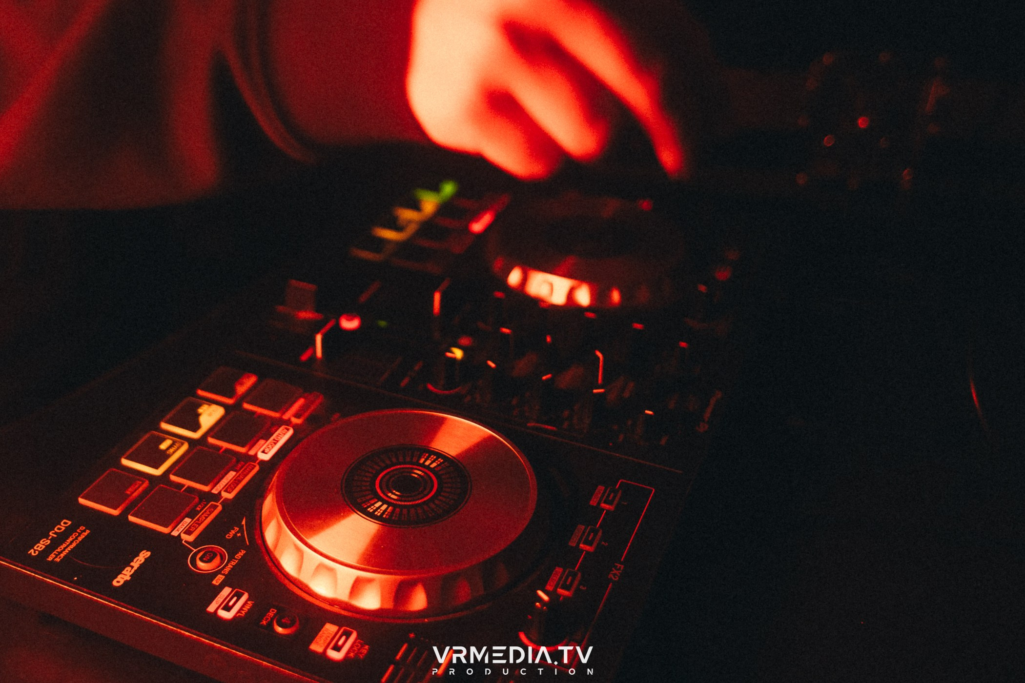 WEEKEND HALL в культурном пространстве «Редакция»