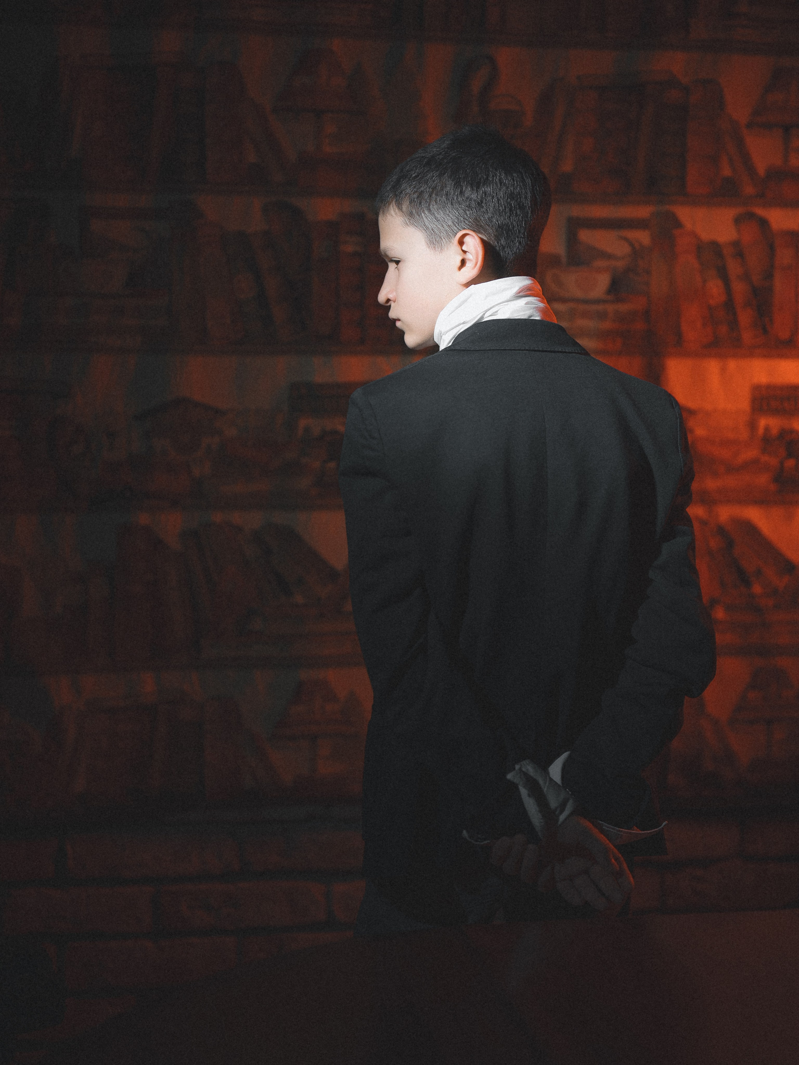 Примеры стилизации портретов и нестандартного света. Фотограф Олег Сотник