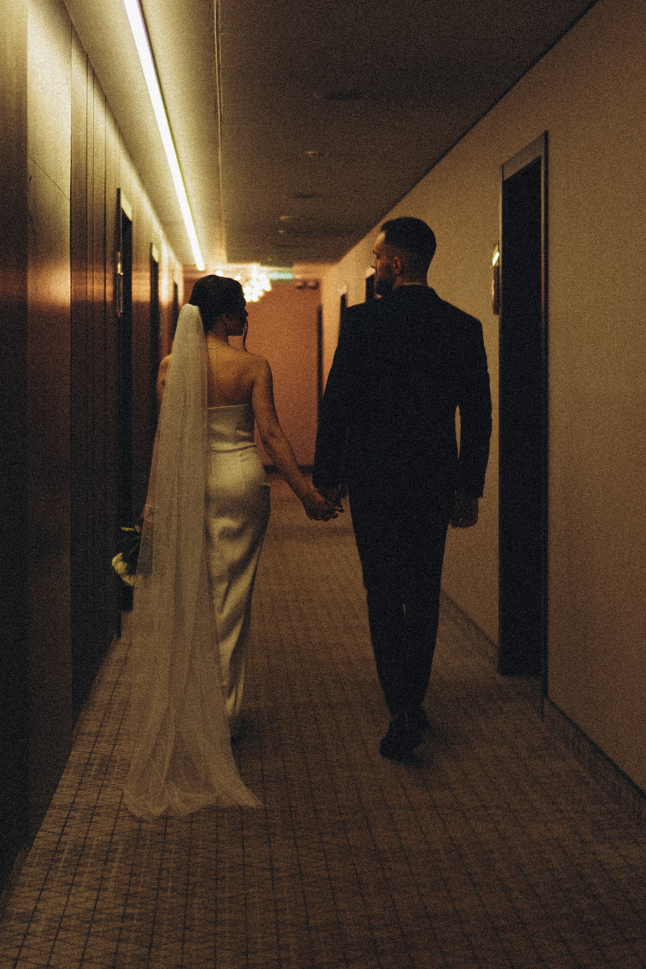 СВАДЕБНАЯ СЬЕМКА СБОРОВ ЖЕНИХА И НЕВЕСТЫ В ОТЕЛЕ И ТАКЖЕ ФОТОСЕССИИЯ В ОТЕЛЕЕ МЕГАПОЛИС БРЯНСК. Профессиональный фотограф, Санкт-Петербург — Виктория Богомолова