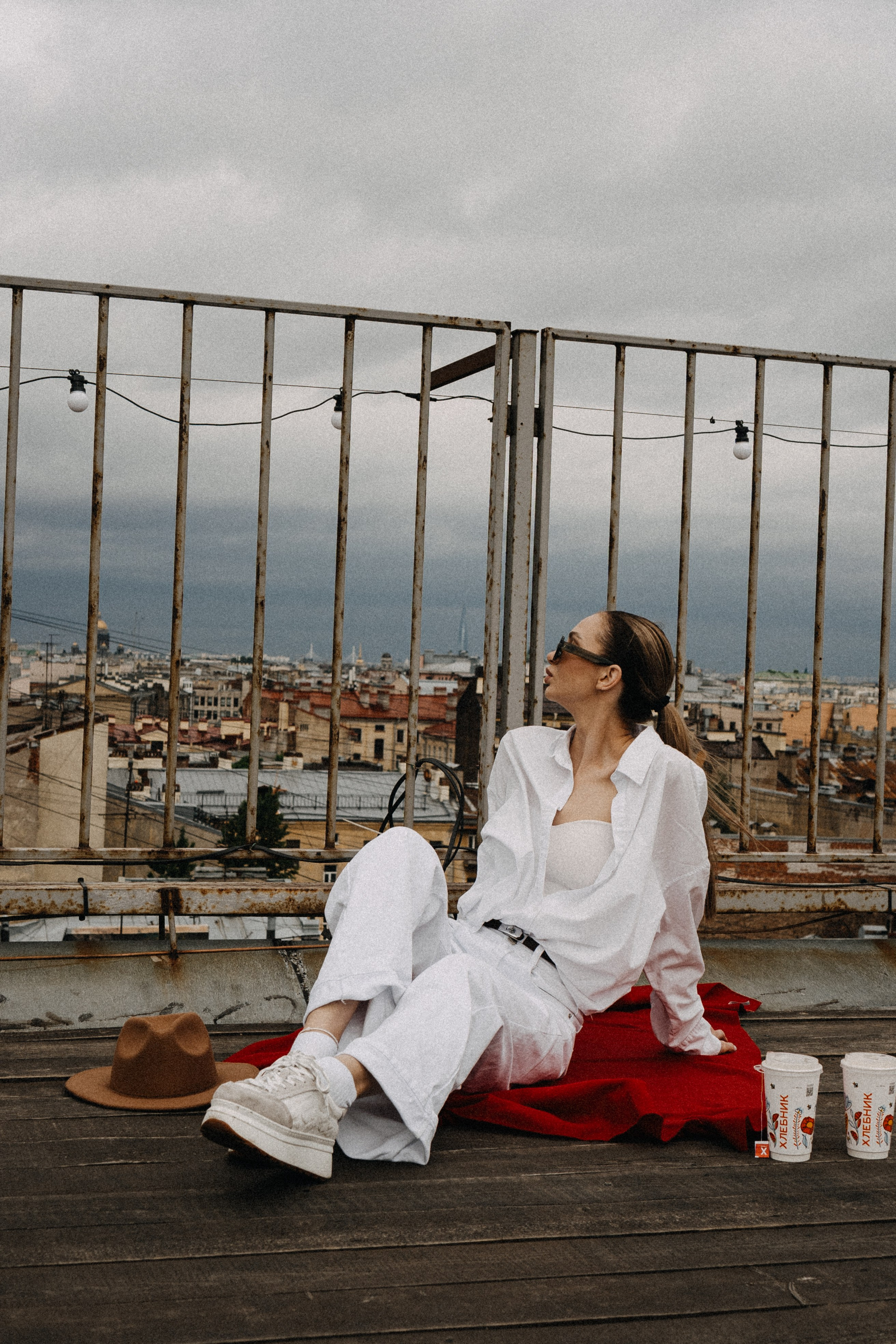 МЫ ГУЛЯЛИ ПРО КРЫШАМ ПИТЕРА. Профессиональный фотограф, Санкт-Петербург — Виктория Богомолова