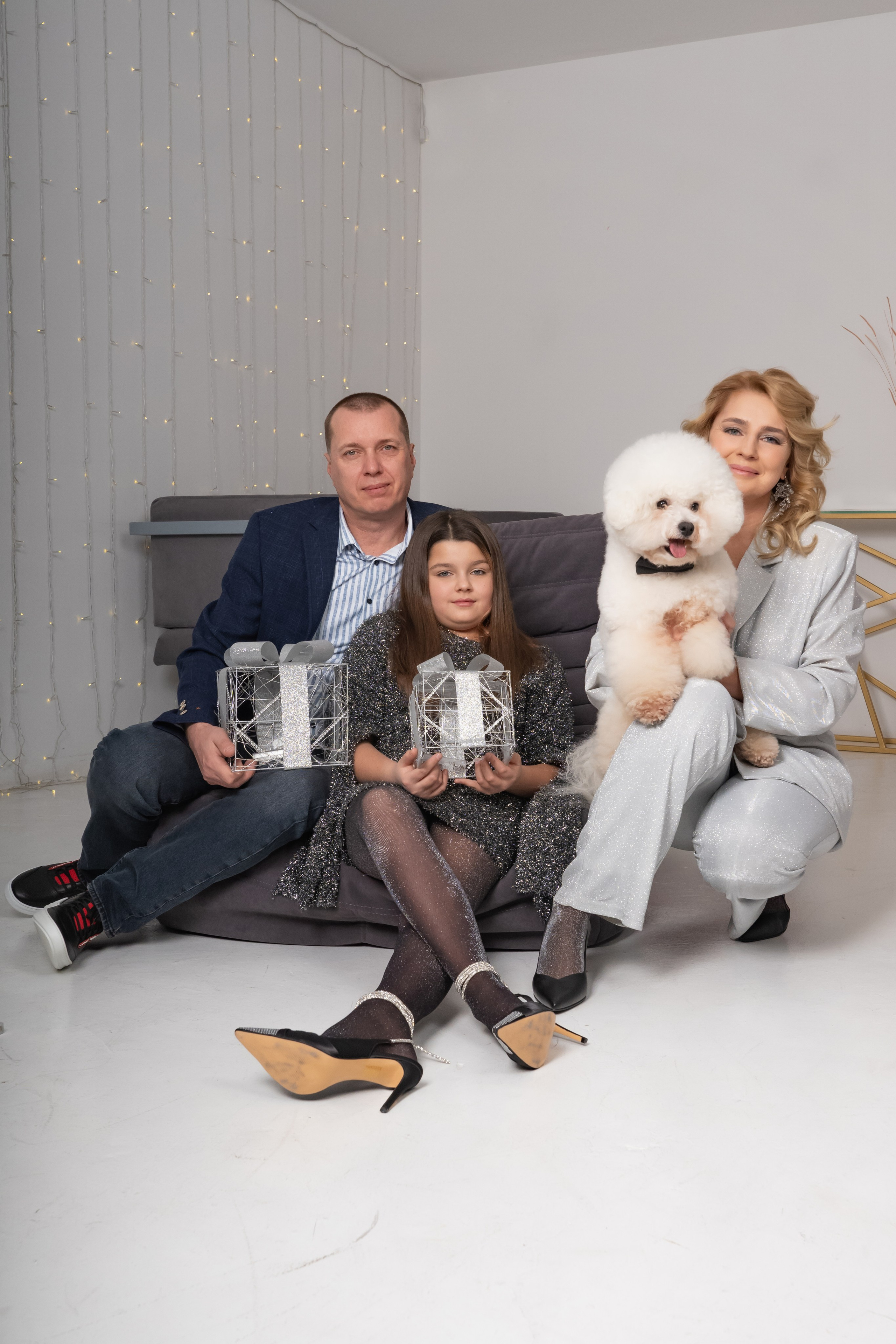 Новогодние фотосессии в фотостудии. Занимаюсь профессиональной фотографией и живу рядом с Байкалом. Работаю в разных жанрах