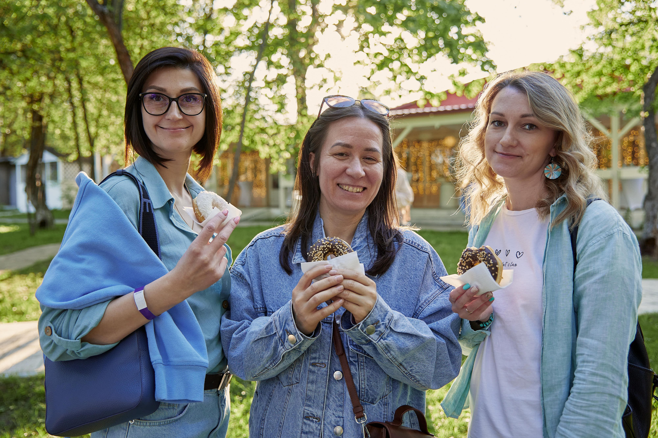 Выпускной Karneeva.online 2024. Репортажный и семейный фотограф Ухова Наталья в Москве