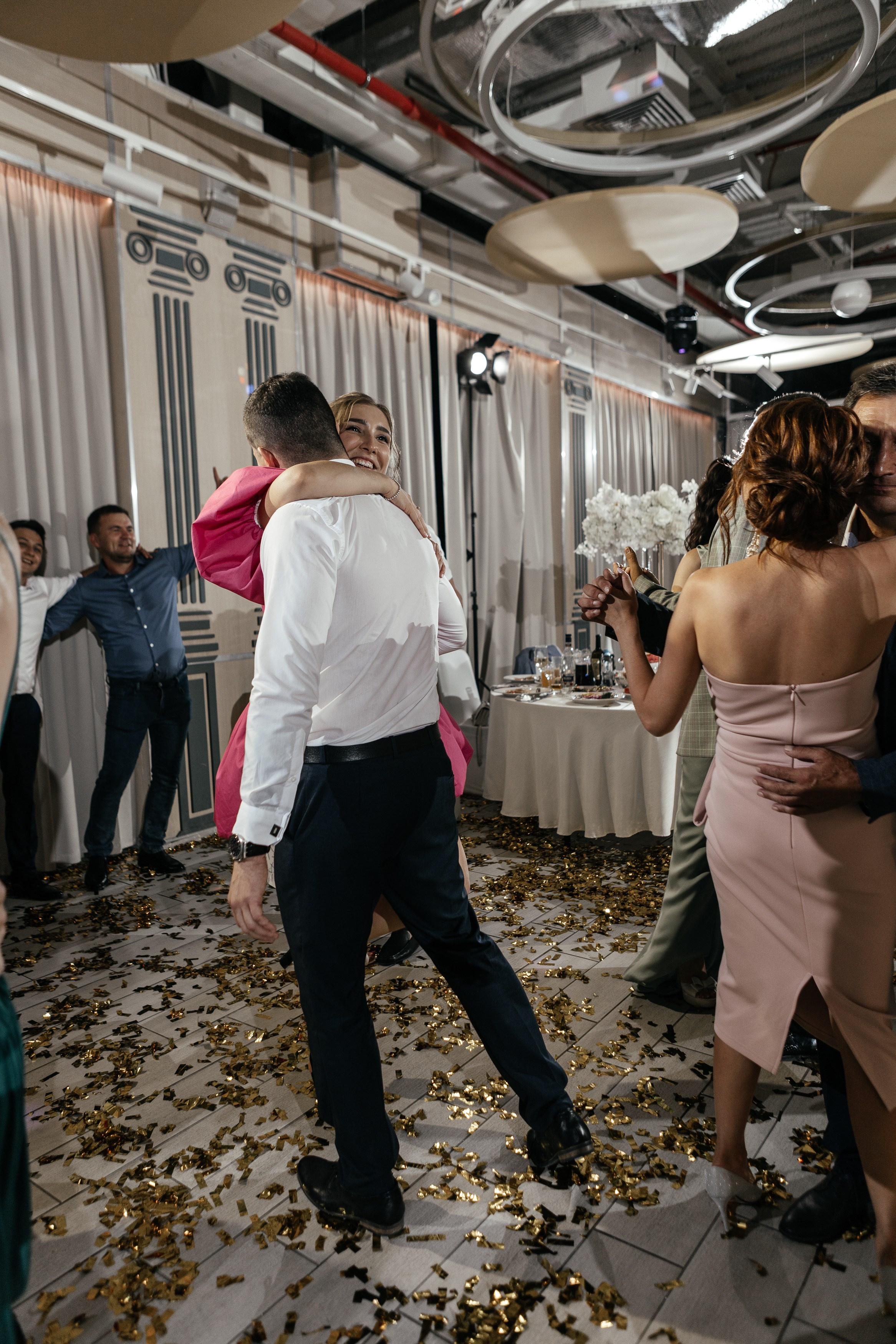 Свадебный фотограф Уфа — Руслан ГабдлисламовЖивые эмоции, красивые кадры, воспоминания на всю жизнь.Работаю по всей Республике Башкортоста. Свадебный фотограф Уфа Руслан Габдлисламов