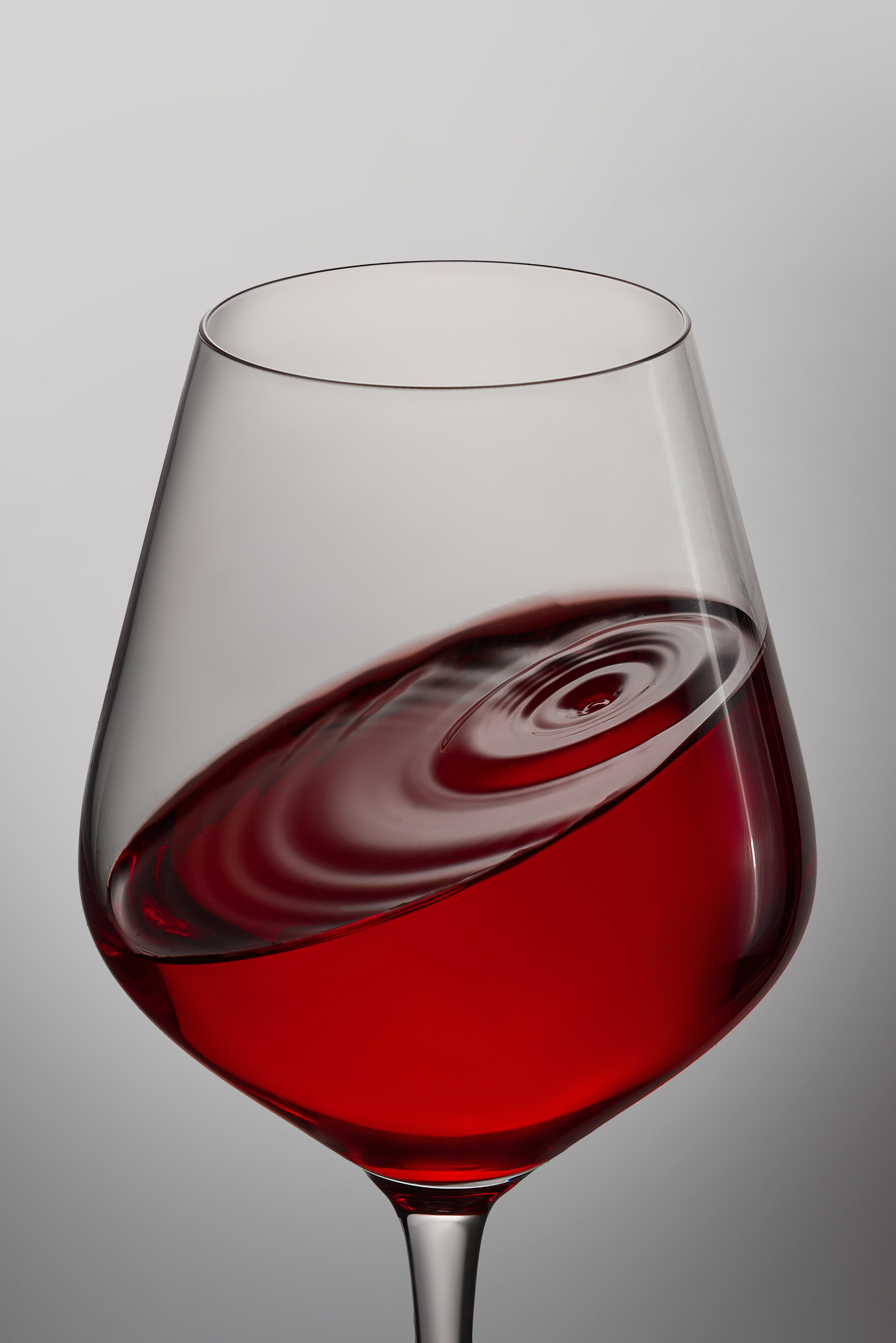 Напитки, стекло, бутылки. Предметный фотограф в Краснодаре Вера Капитанова. Предметная съёмка