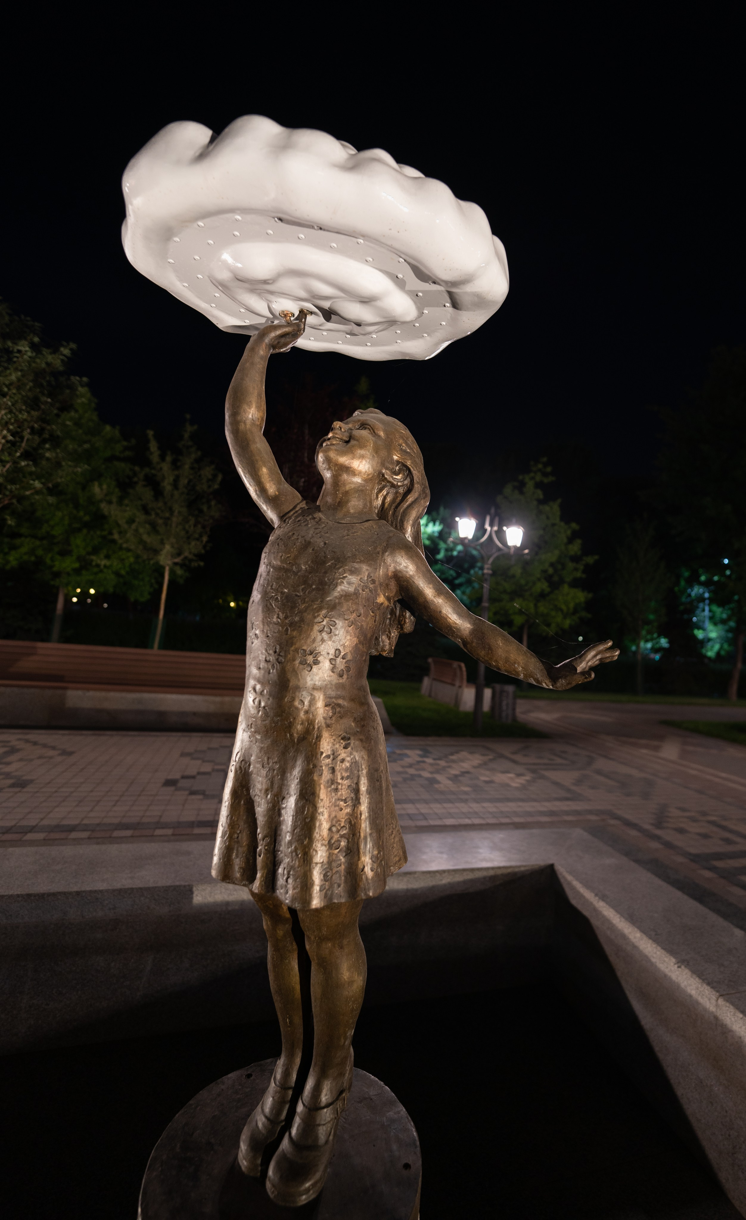 ЕРЕВАН. ПОБУДЬ ЗДЕСЬ И ЦЕЛЕЕ БУДЕТ ЭТОТ МИР