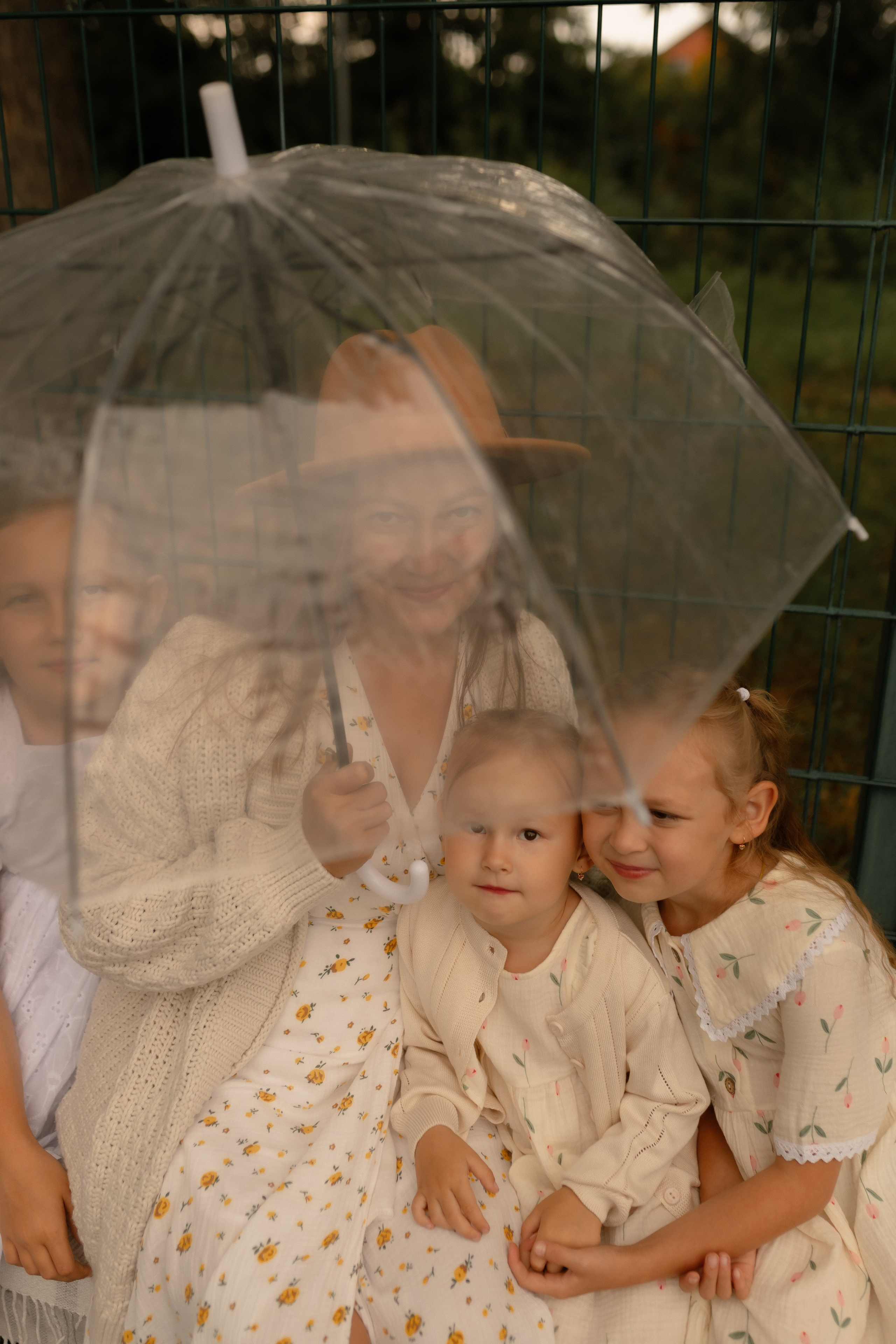 Мама Алина, Маша, Дина и Анечка. Фотограф Татьяна Семенова