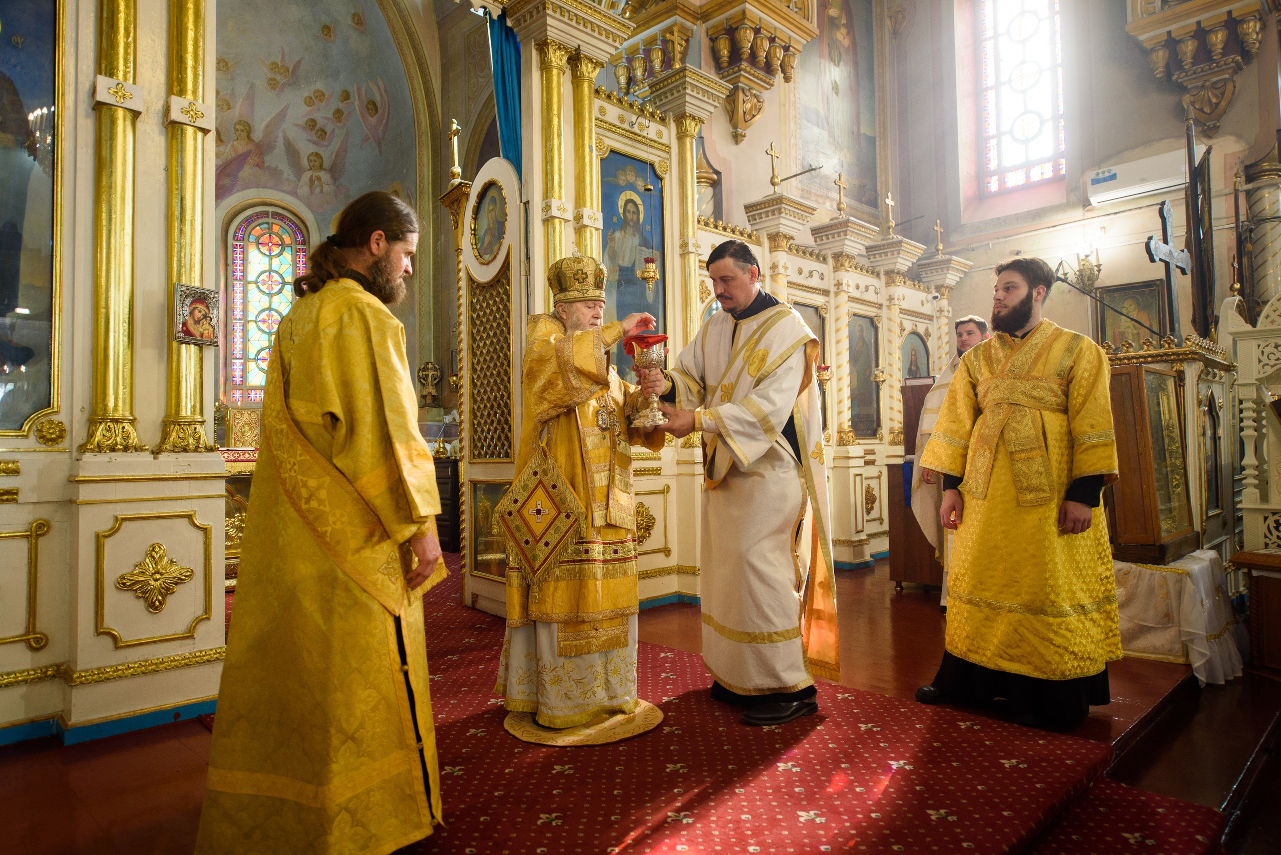 Воскресная литургия 29.10.2023. Семейный и свадебный фотограф в Феодосии и Коктебеле