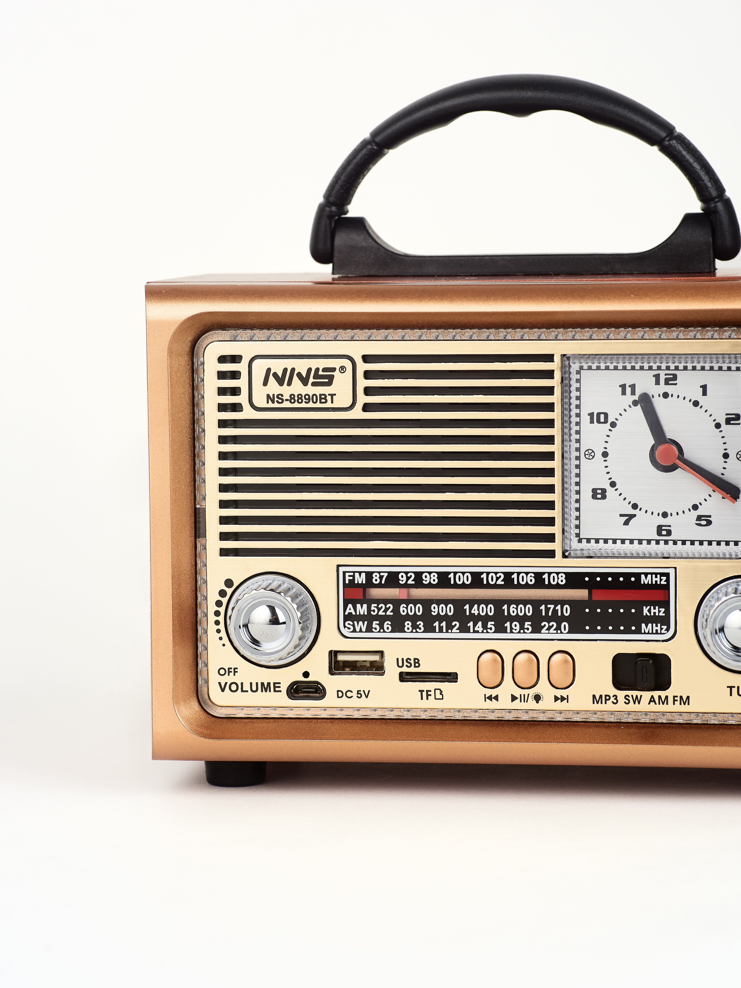 Радио. Предметный фотограф, инфографика и видео в Санкт-Петербурге